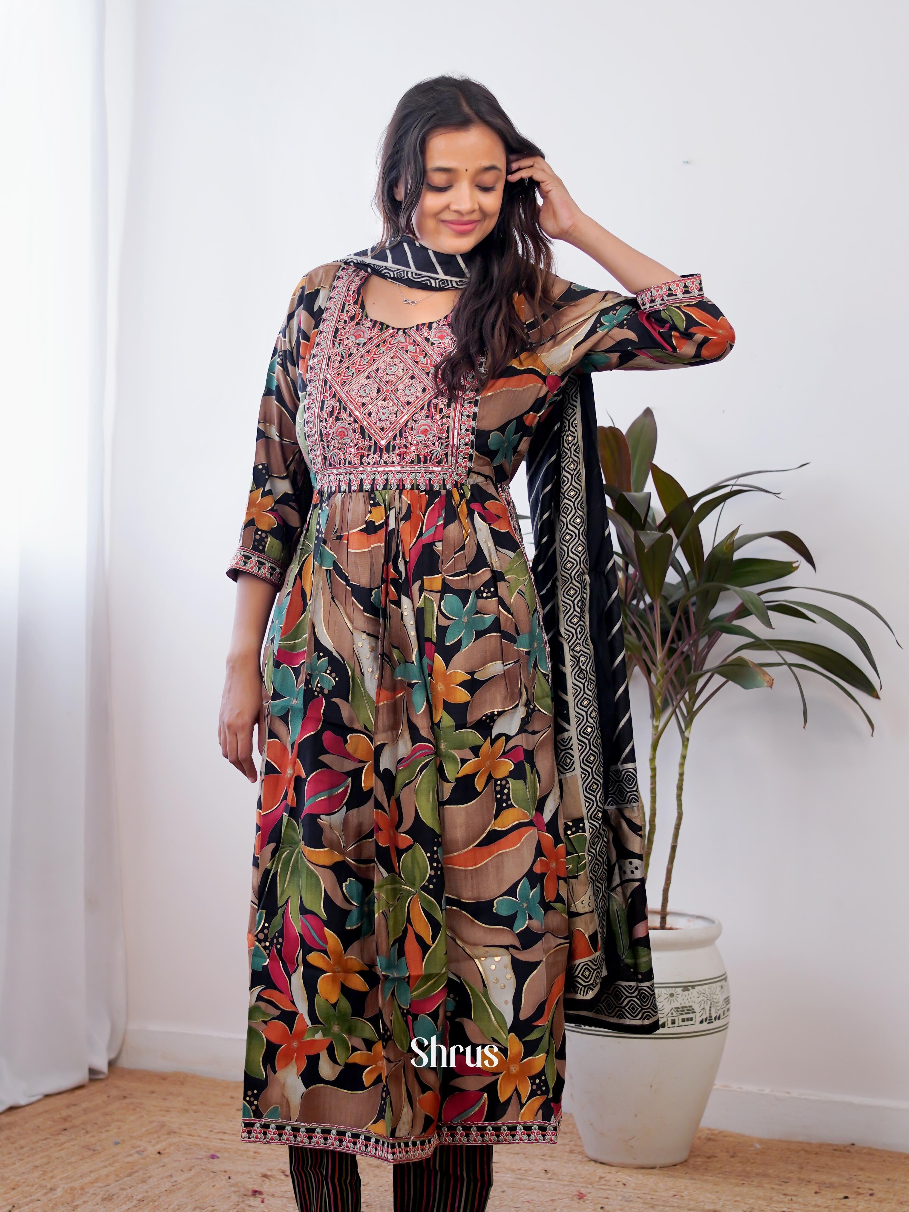 Black & Green -3pc Festive wear Readymade Suits - Shop on ShrusEternity.com