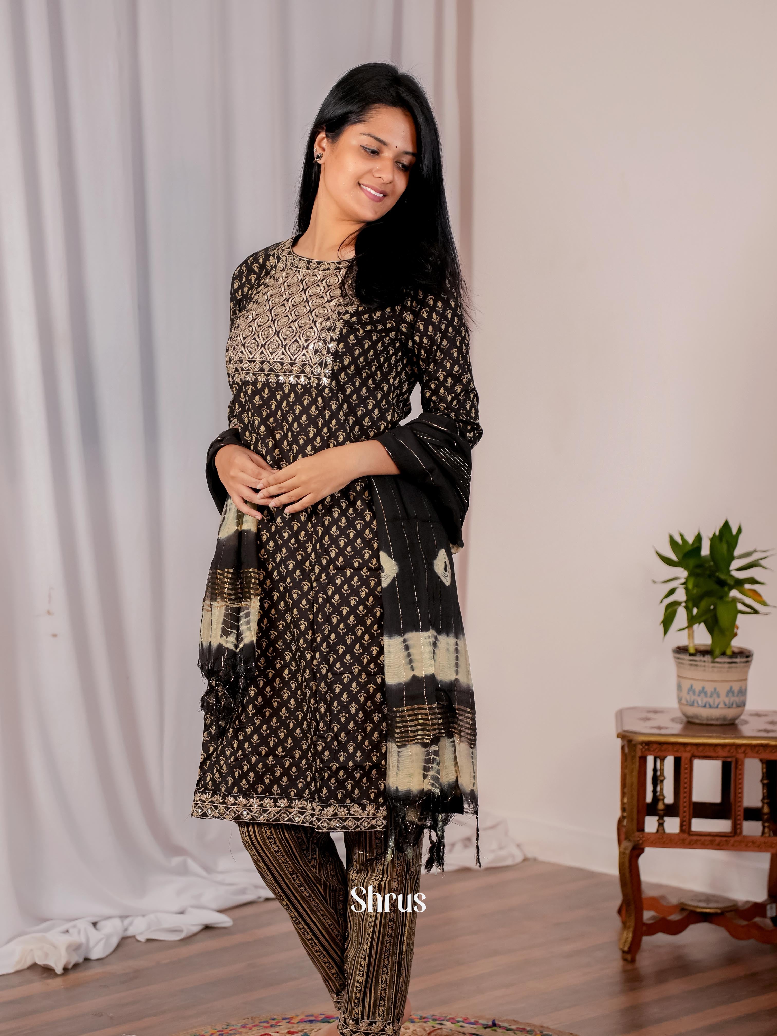 Black -3pc Casual Readymade Suits - Shop on ShrusEternity.com