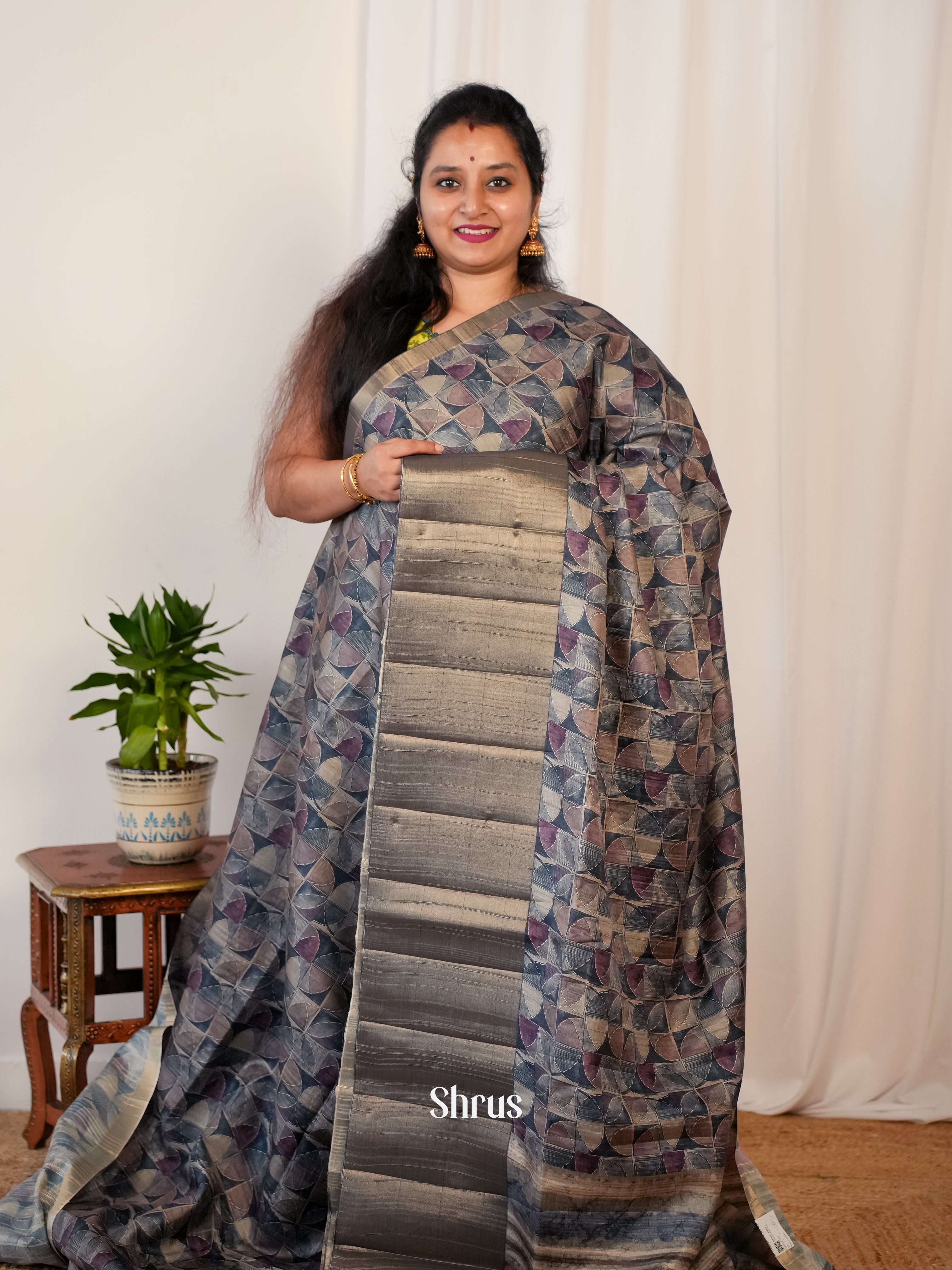 Grey- Matka Cotton Saree - Shop on ShrusEternity.com