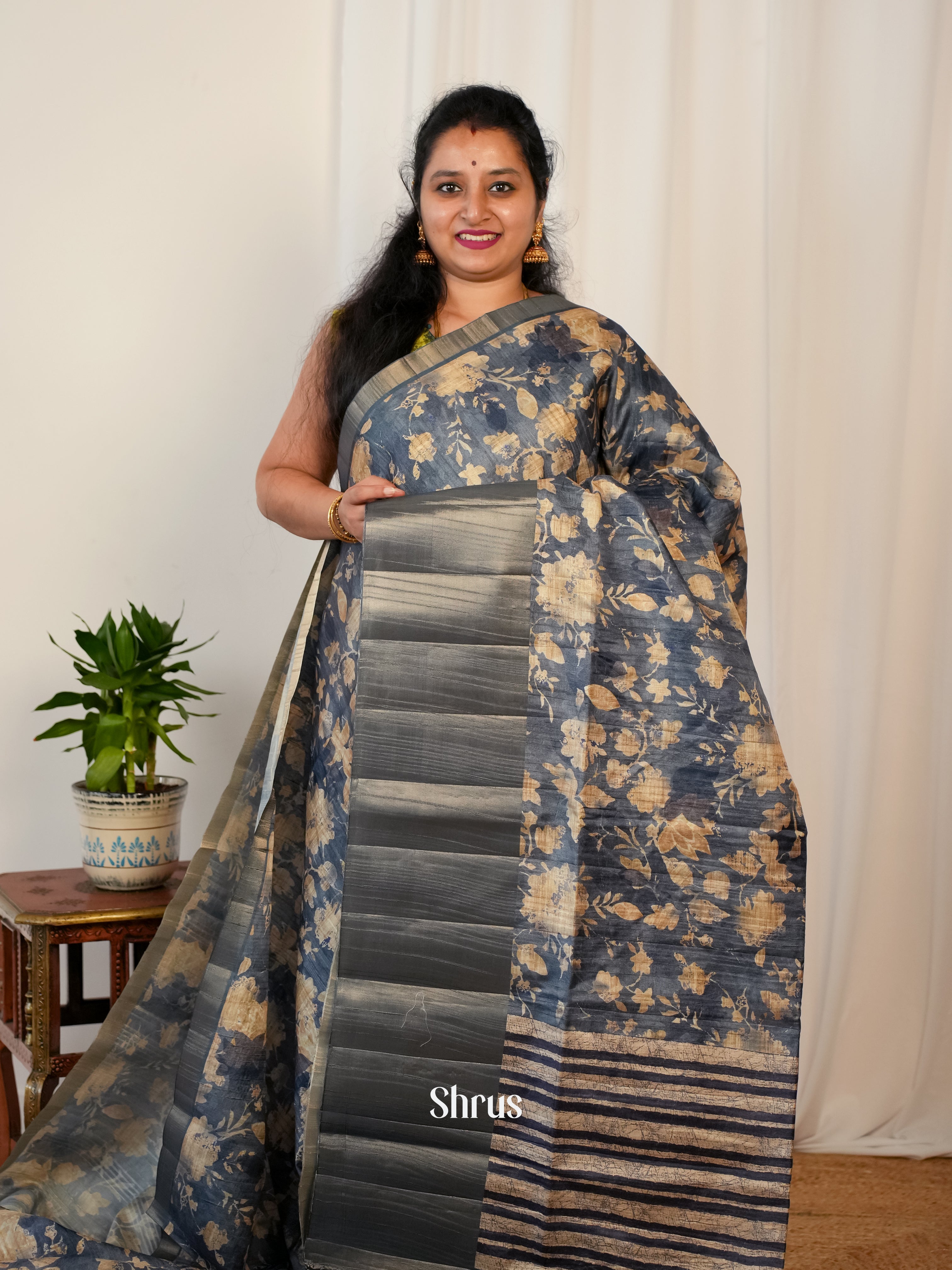 Grey - Matka Cotton Saree - Shop on ShrusEternity.com