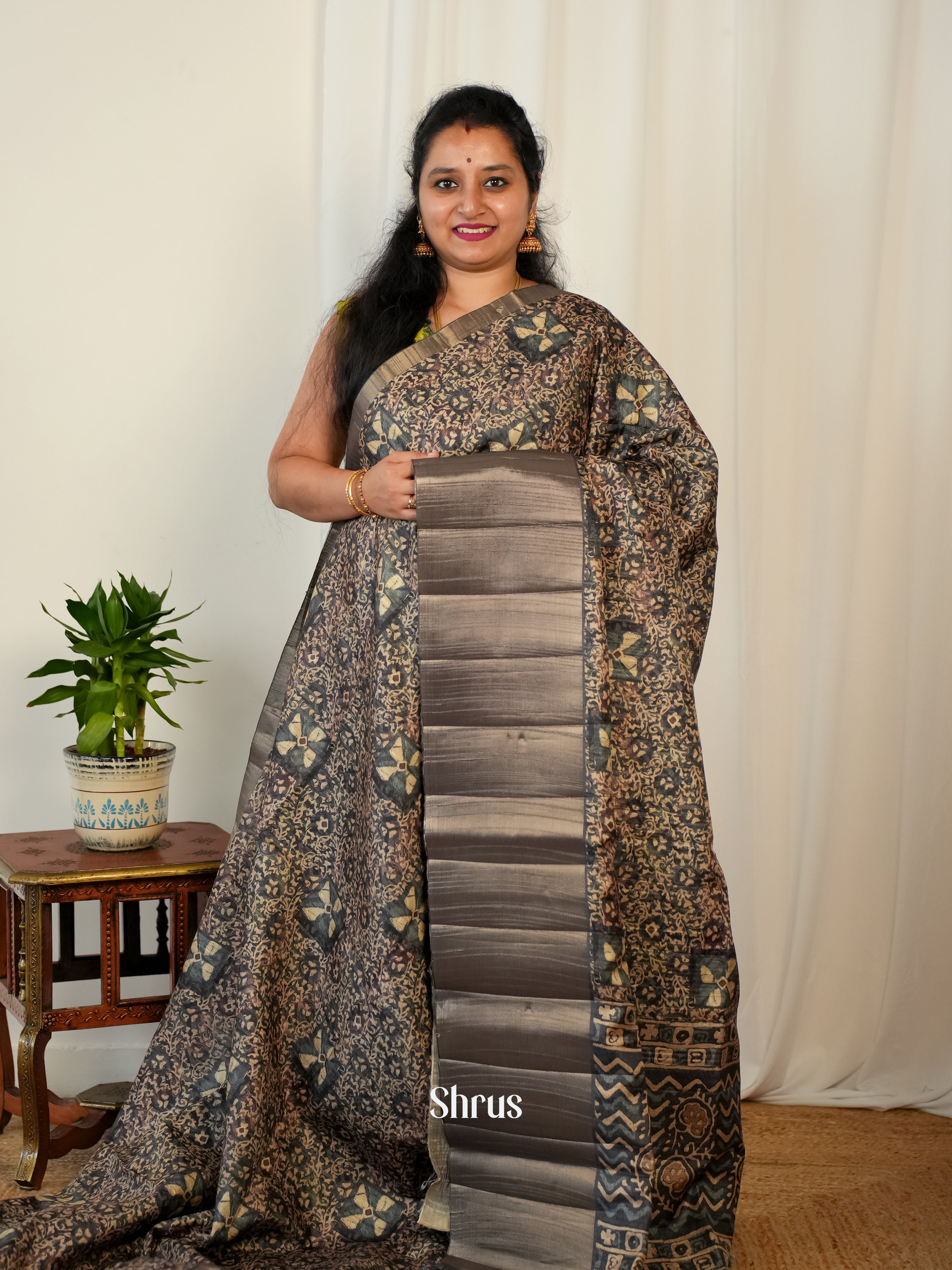 Grey - Matka Cotton Saree - Shop on ShrusEternity.com