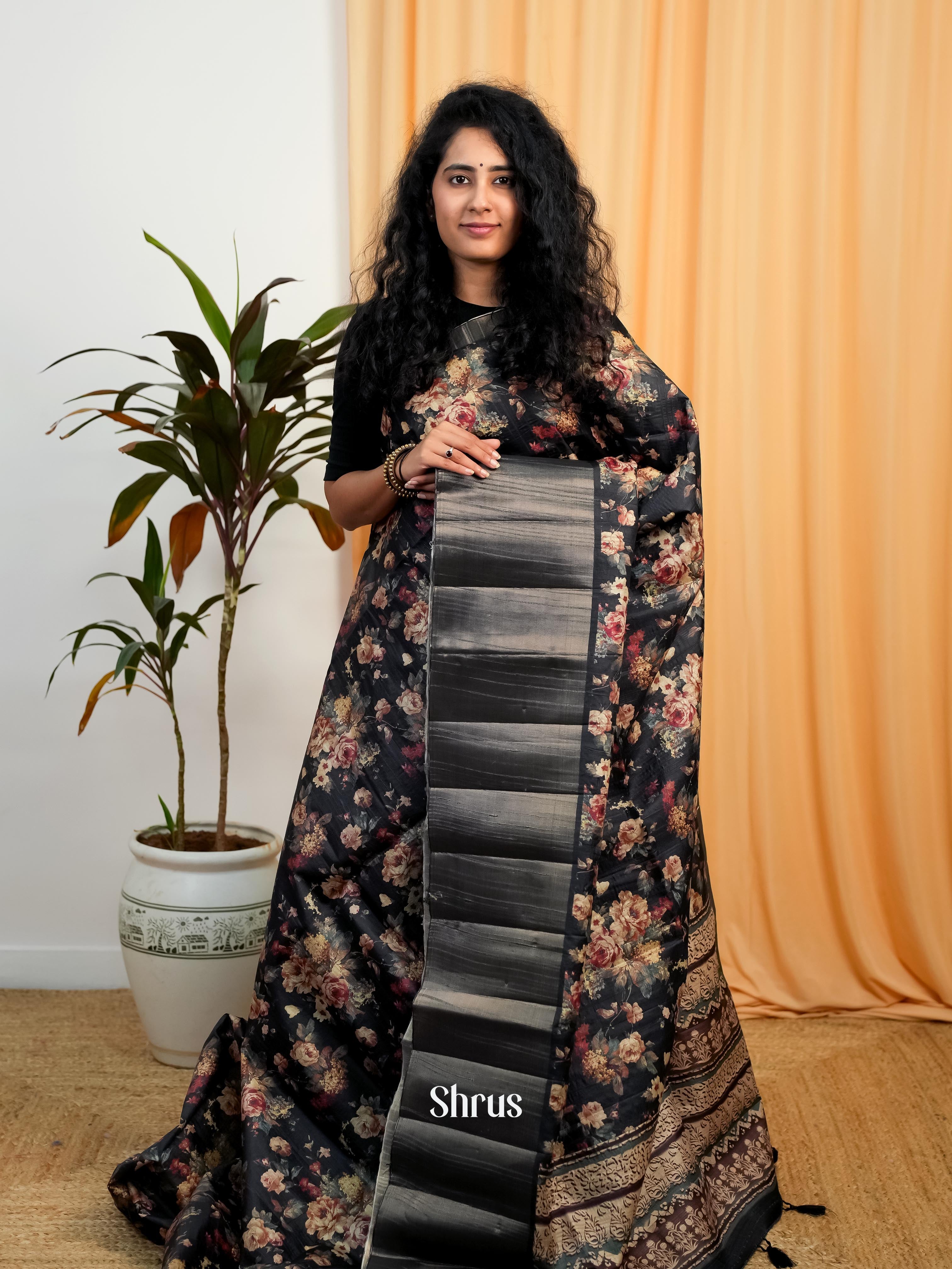 Black- Matka Cotton Saree - Shop on ShrusEternity.com
