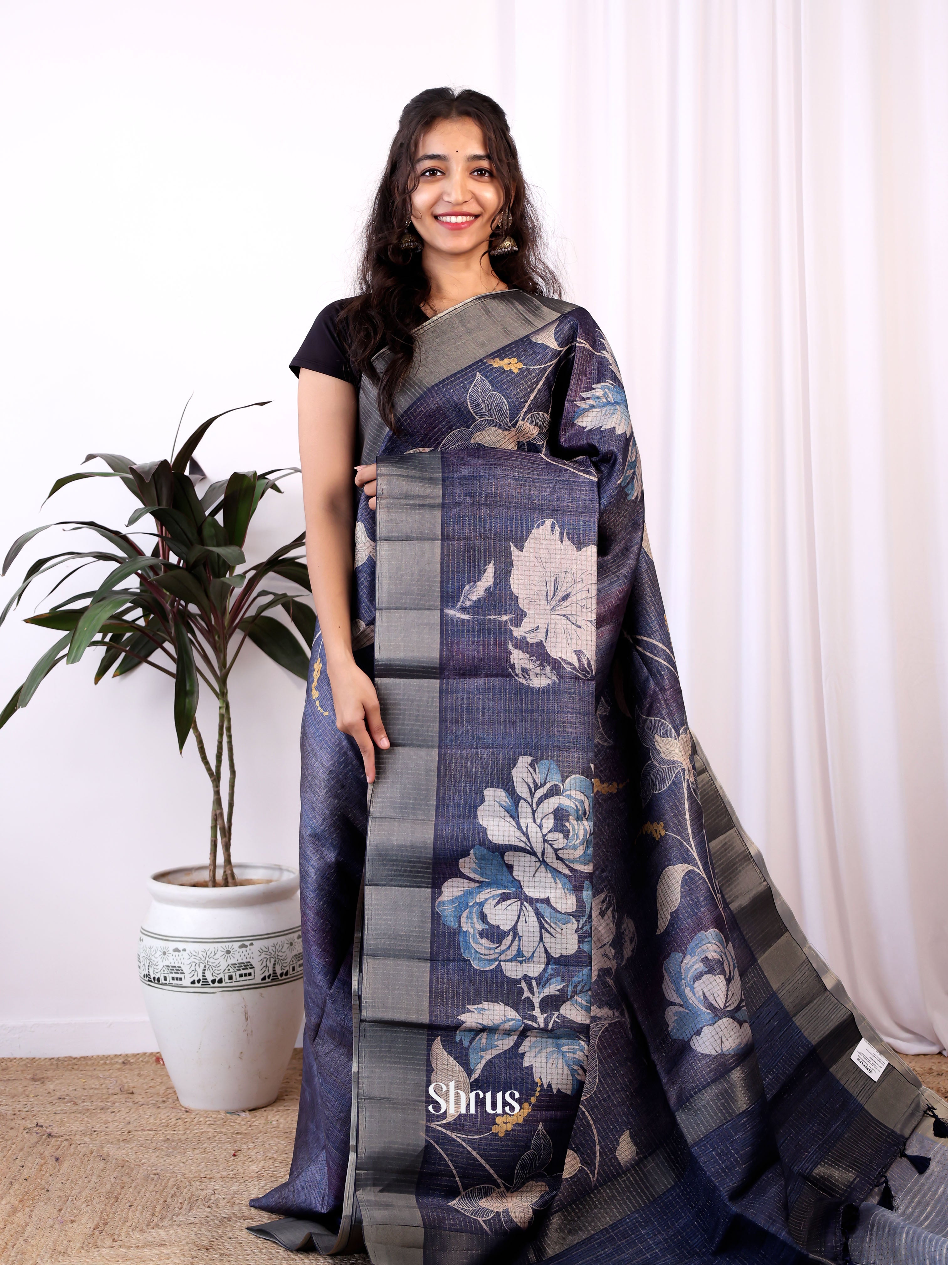 CIS04844 - Semi Tussar Saree - Shop on ShrusEternity.com