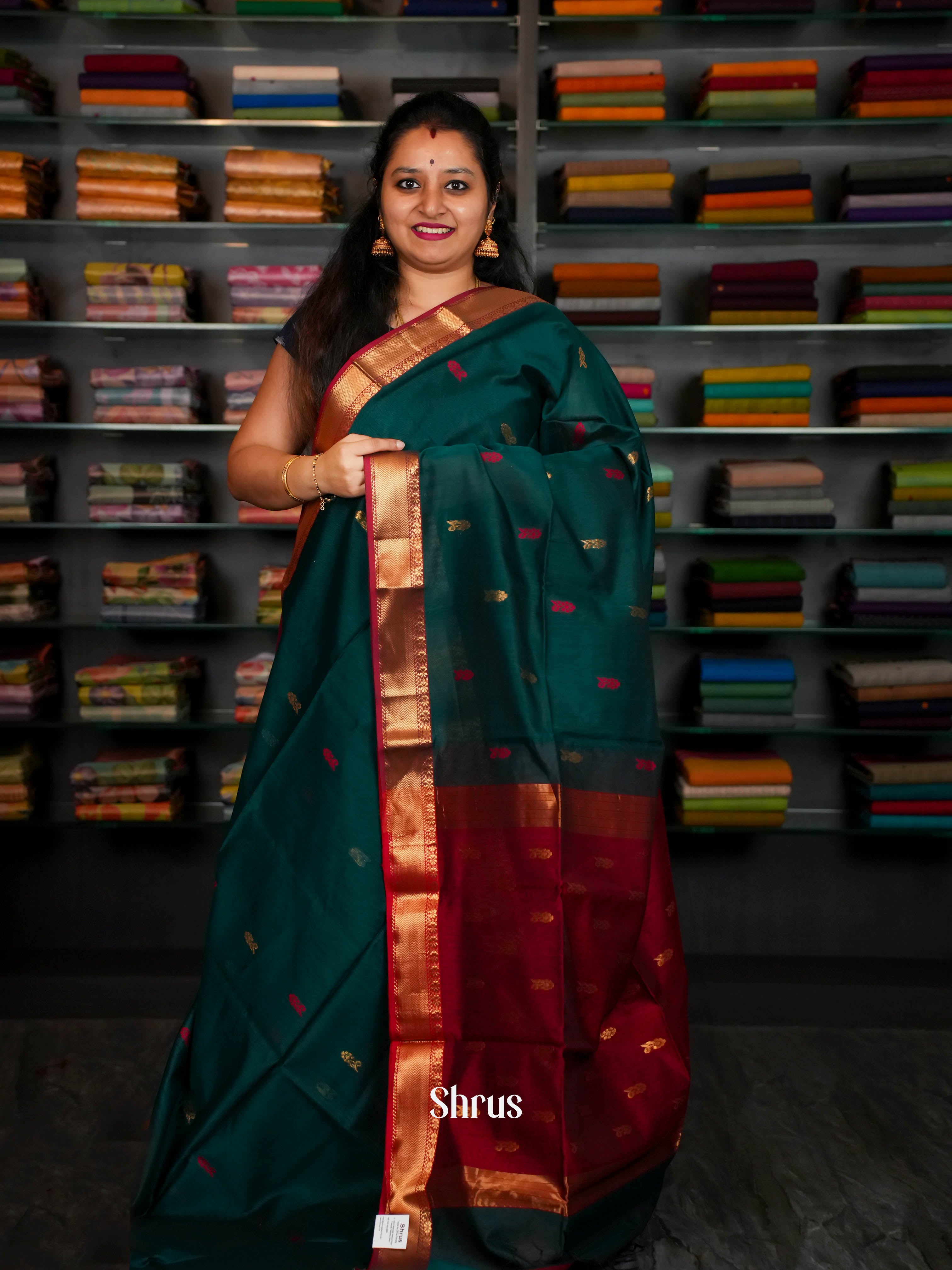 Green Red Maheshwari silkcotton Saree - Shop on ShrusEternity.com