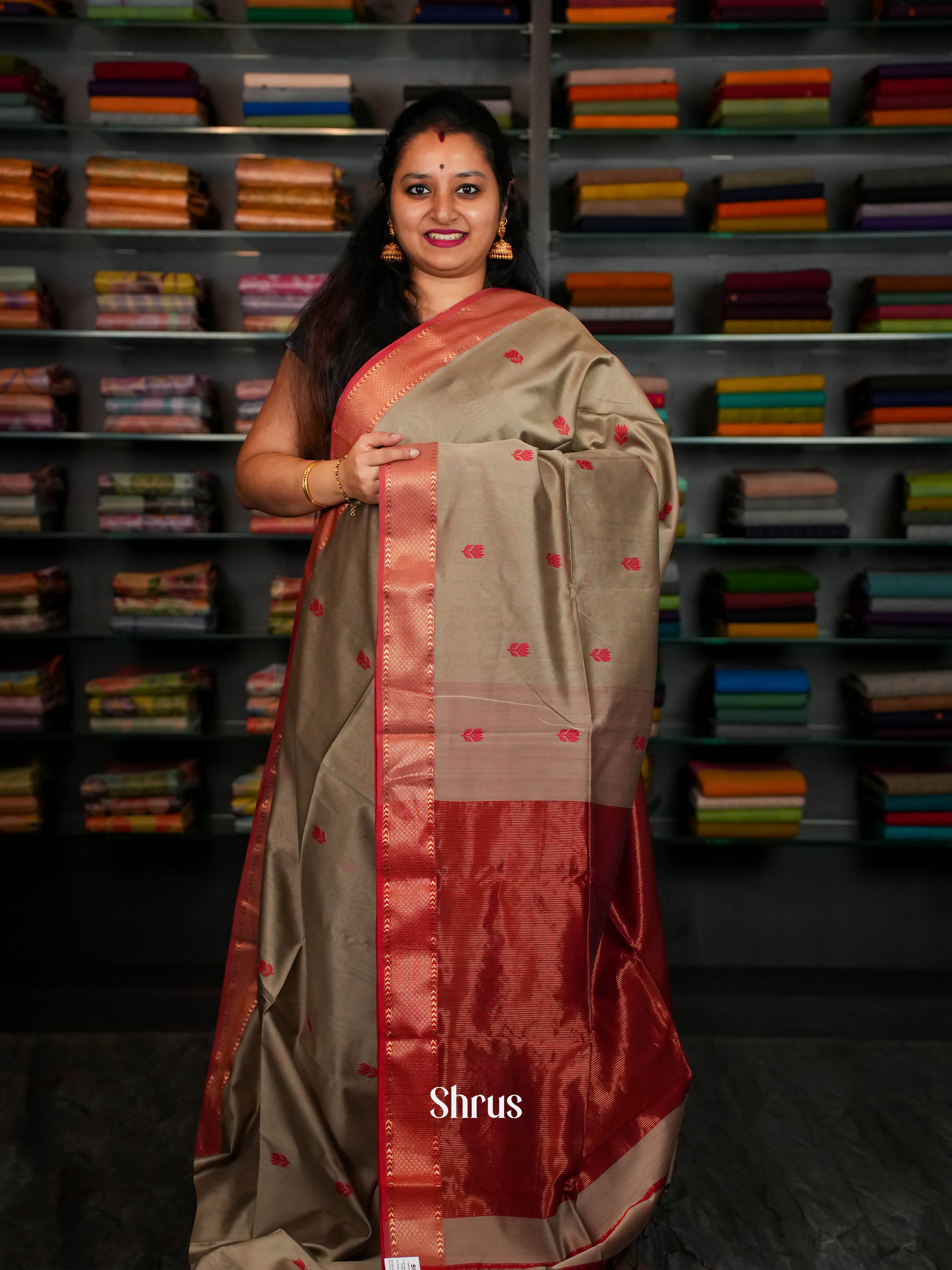 Dusty grey & Red Maheshwari silkcotton Saree - Shop on ShrusEternity.com