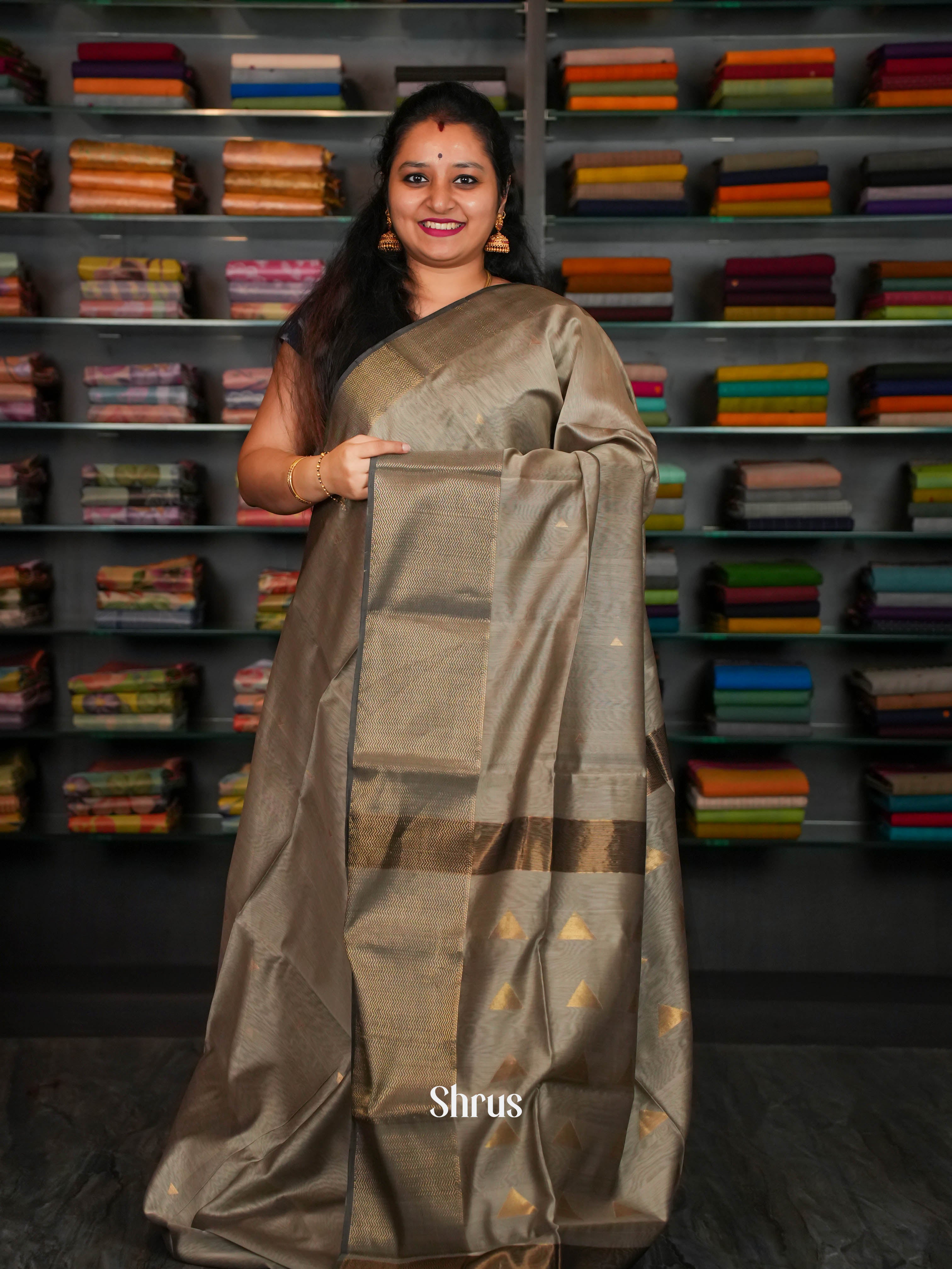 Grey Maheshwari silkcotton Saree - Shop on ShrusEternity.com
