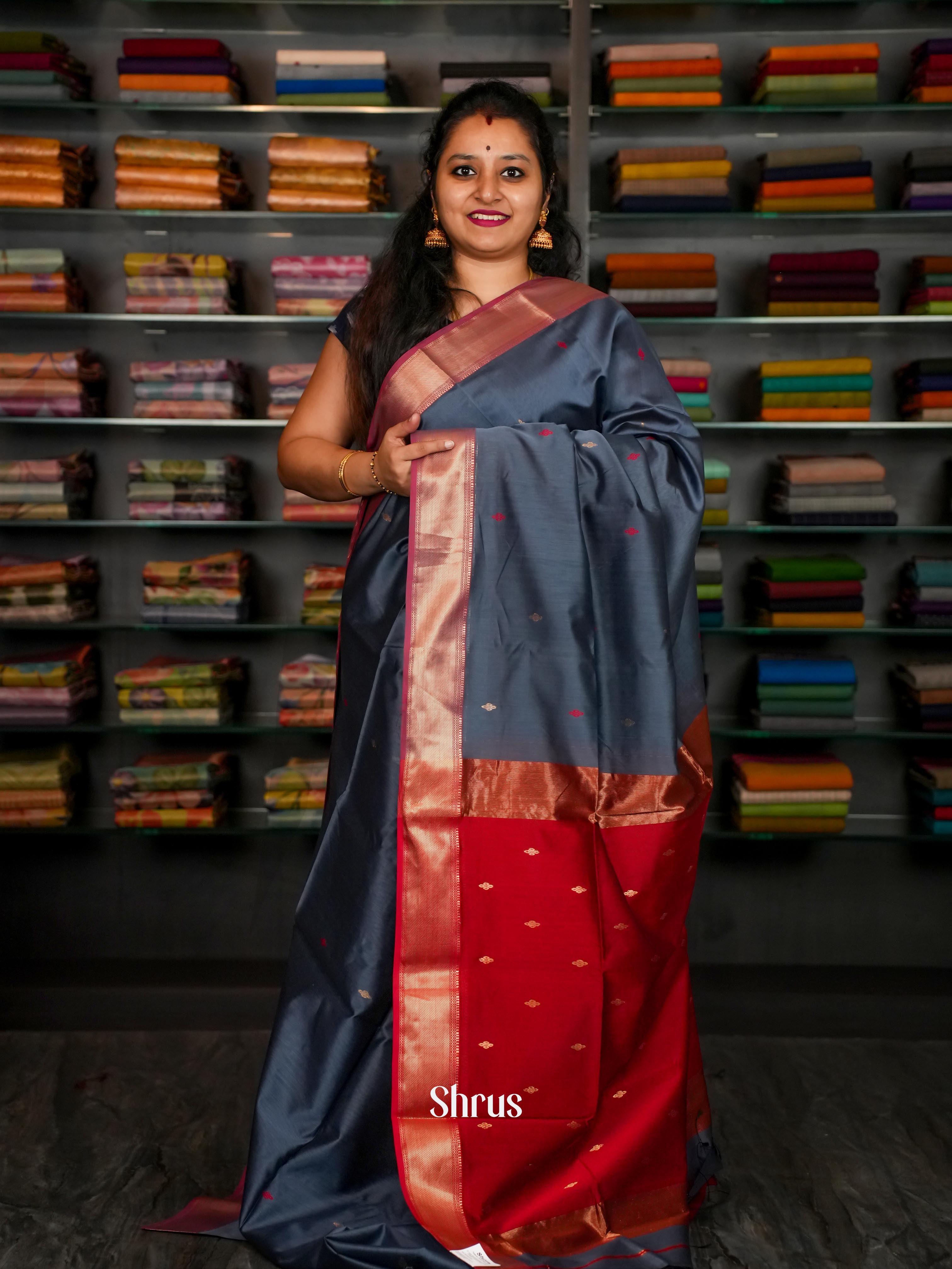Grey Red Maheshwari silkcotton Saree - Shop on ShrusEternity.com
