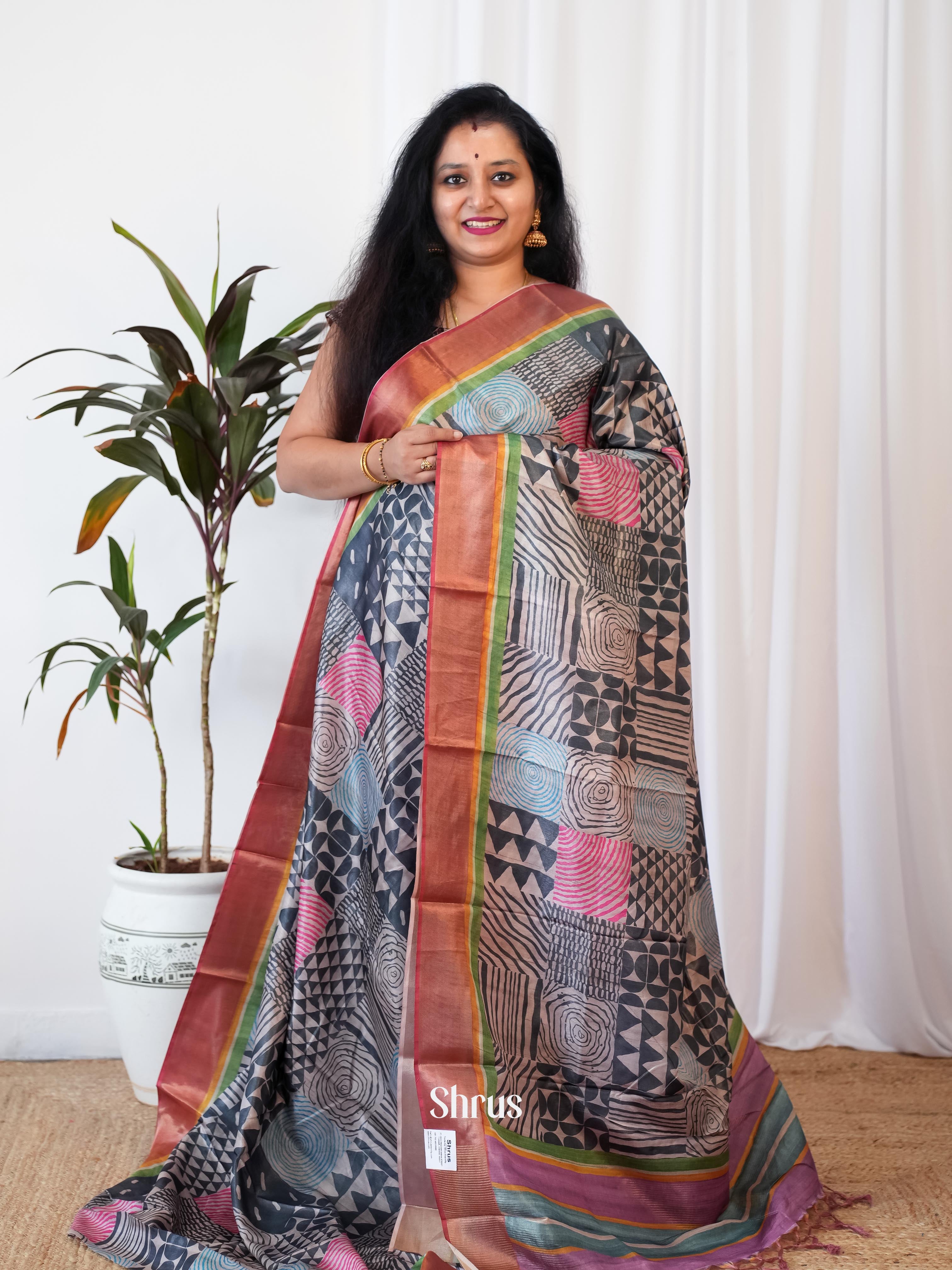 CIS06487 - Printed Tussar Saree - Shop on Shrus.com