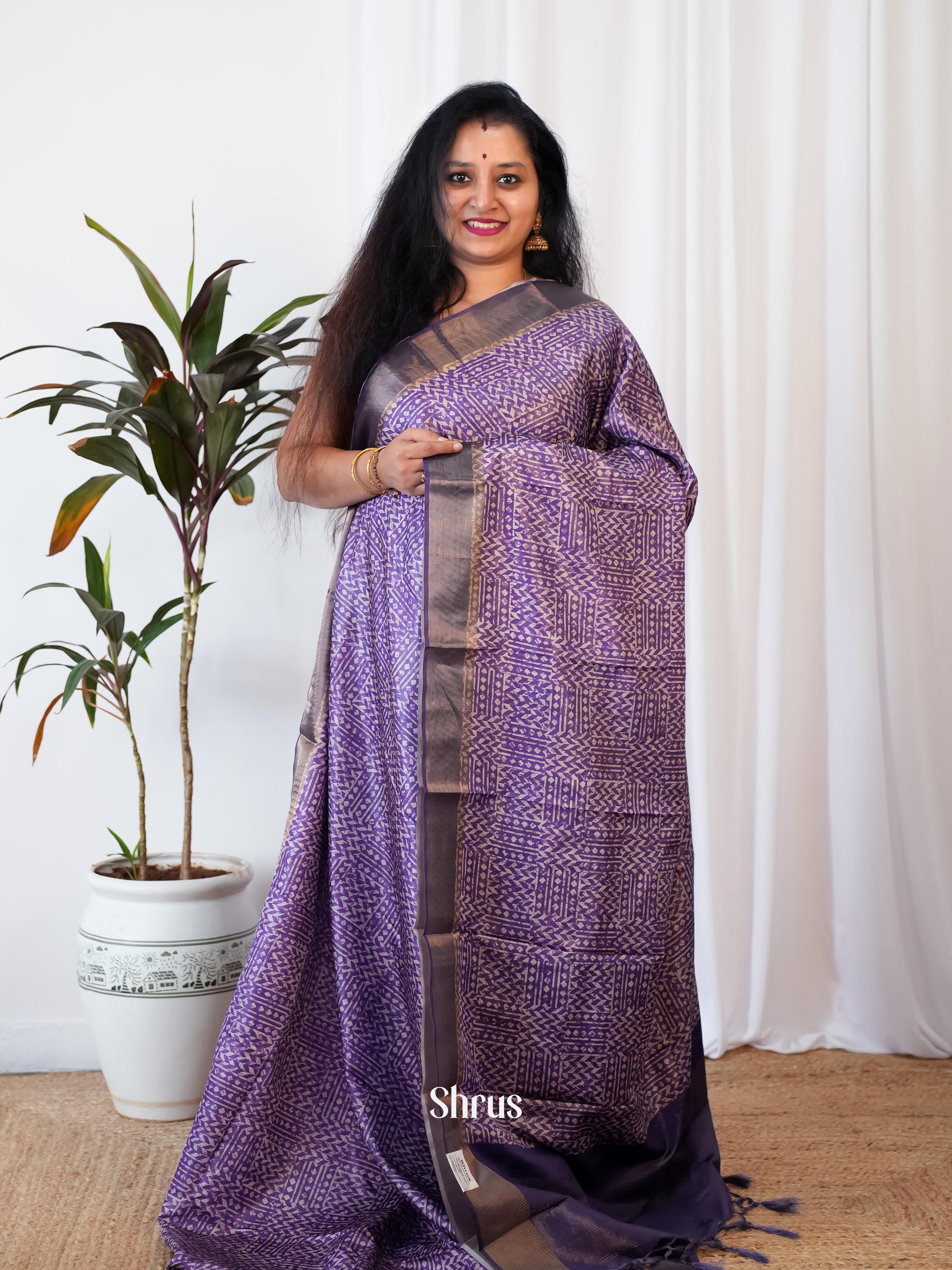 CIS06526 - Printed Tussar Saree - Shop on Shrus.com
