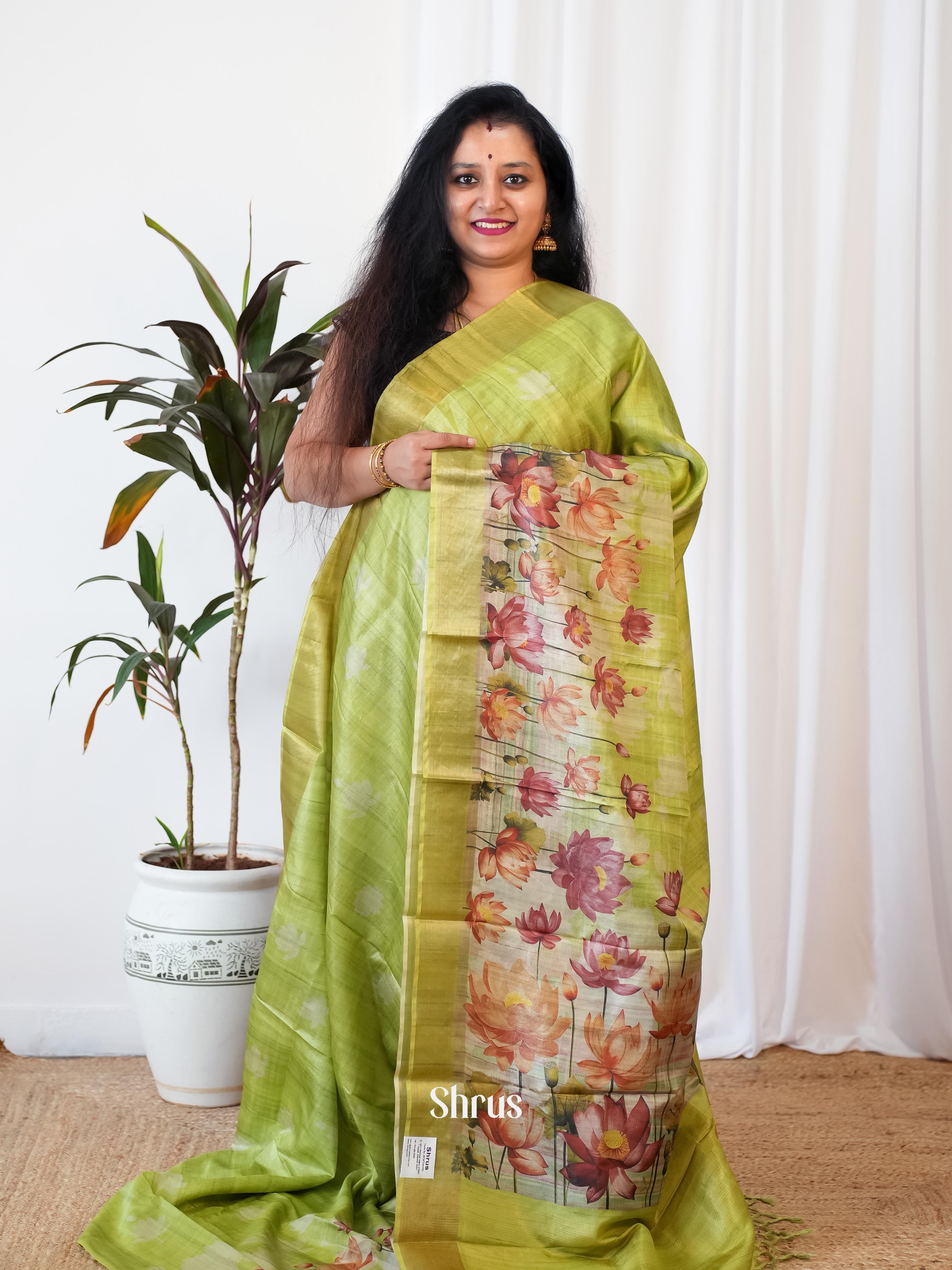 CIS06530 - Printed Tussar Saree - Shop on Shrus.com