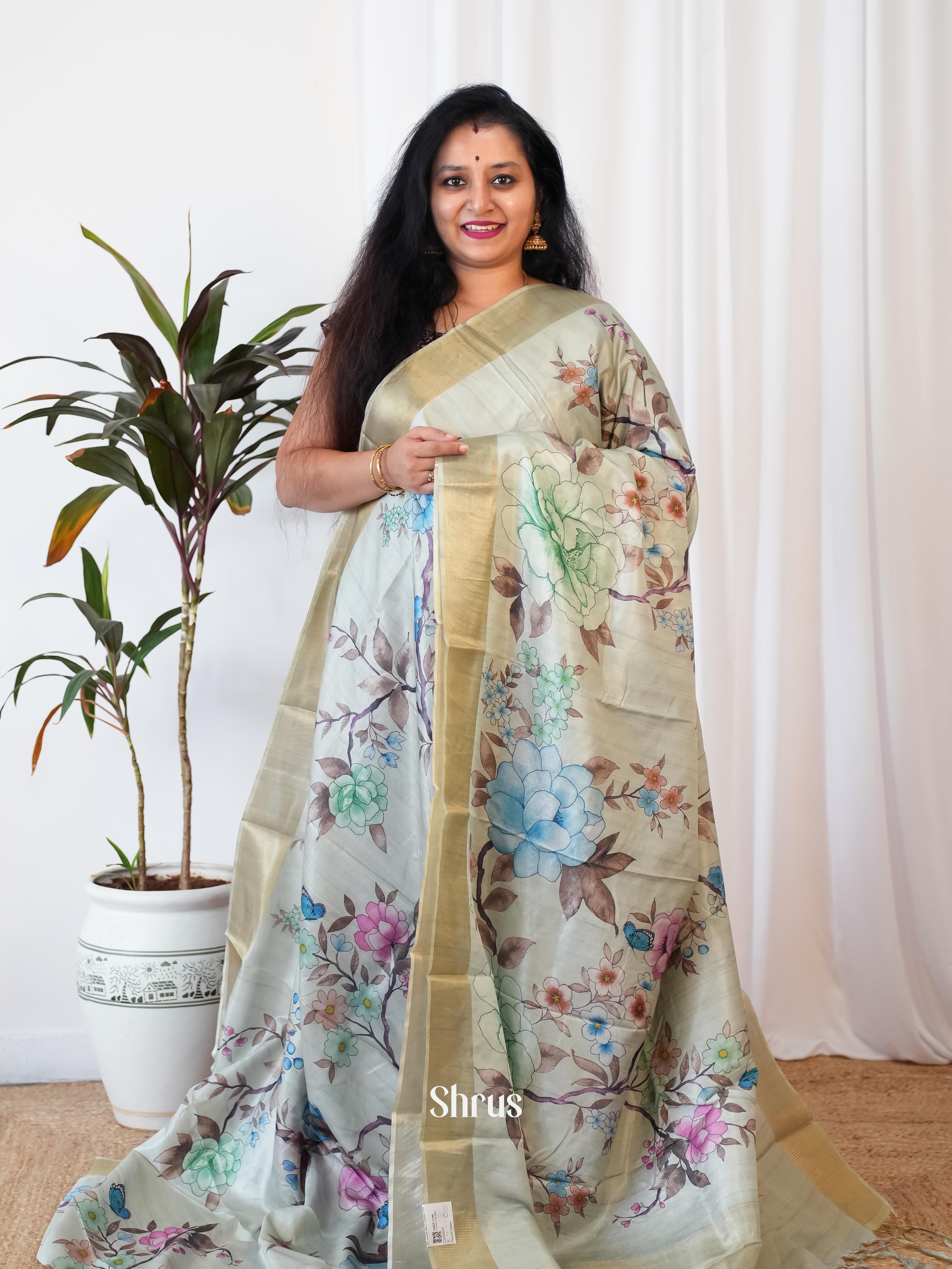 CIS06557 - Printed Tussar Saree - Shop on Shrus.com