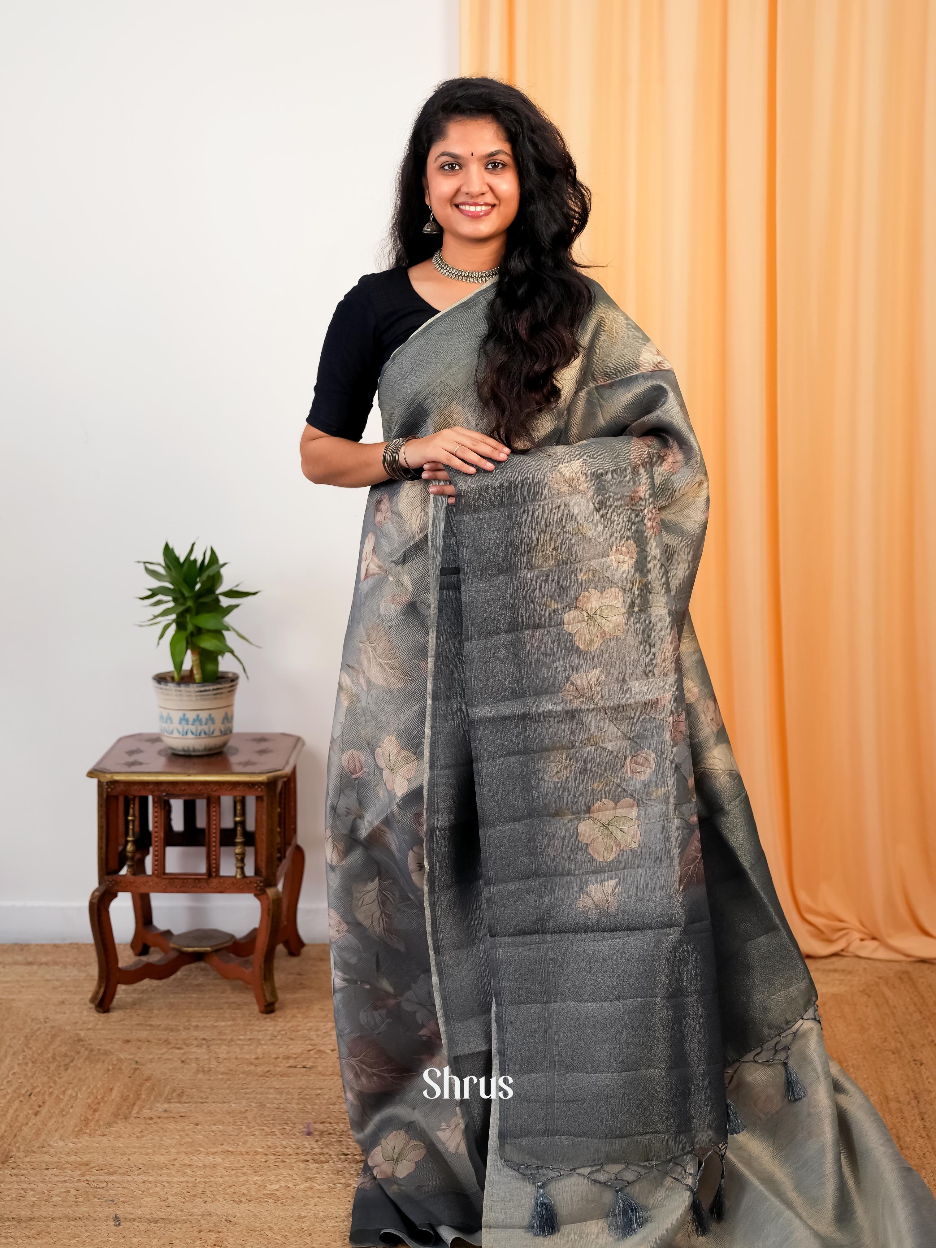 CIS09171 - Bamboo silk Saree - Shop on Shrus.com