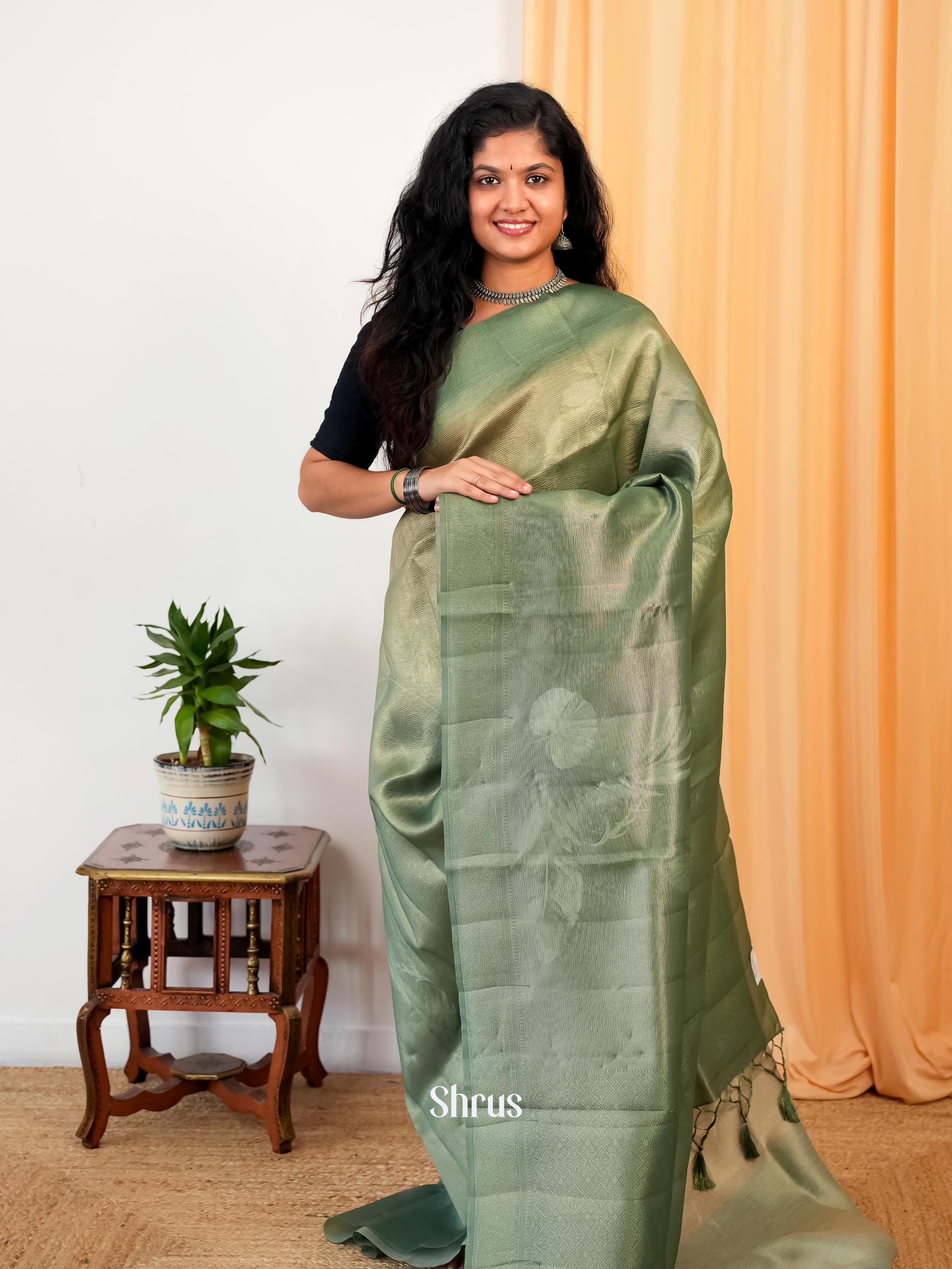 Green - Bamboo silk Saree - Shop on Shrus.com