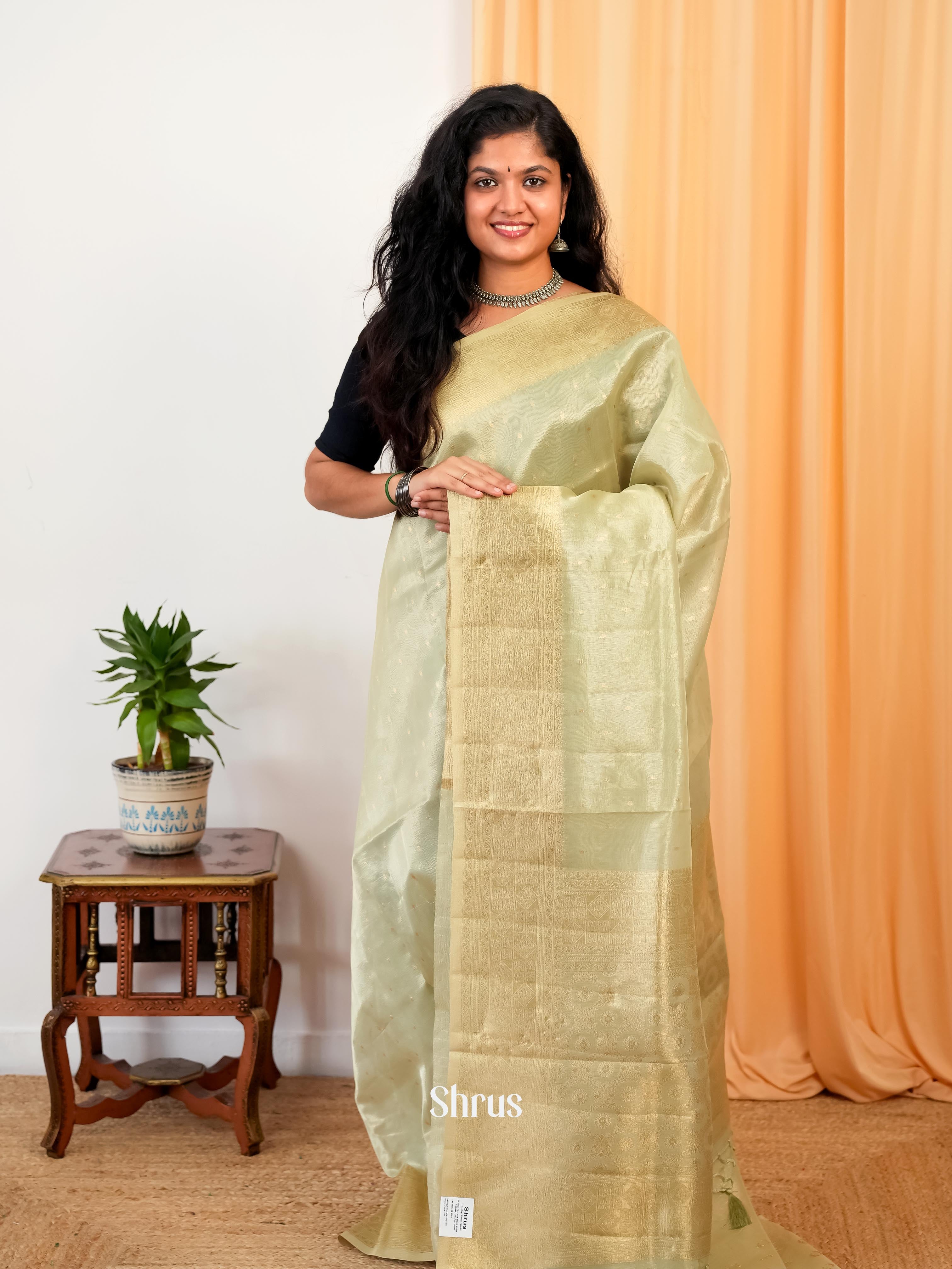 Green - Bamboo silk Saree - Shop on Shrus.com