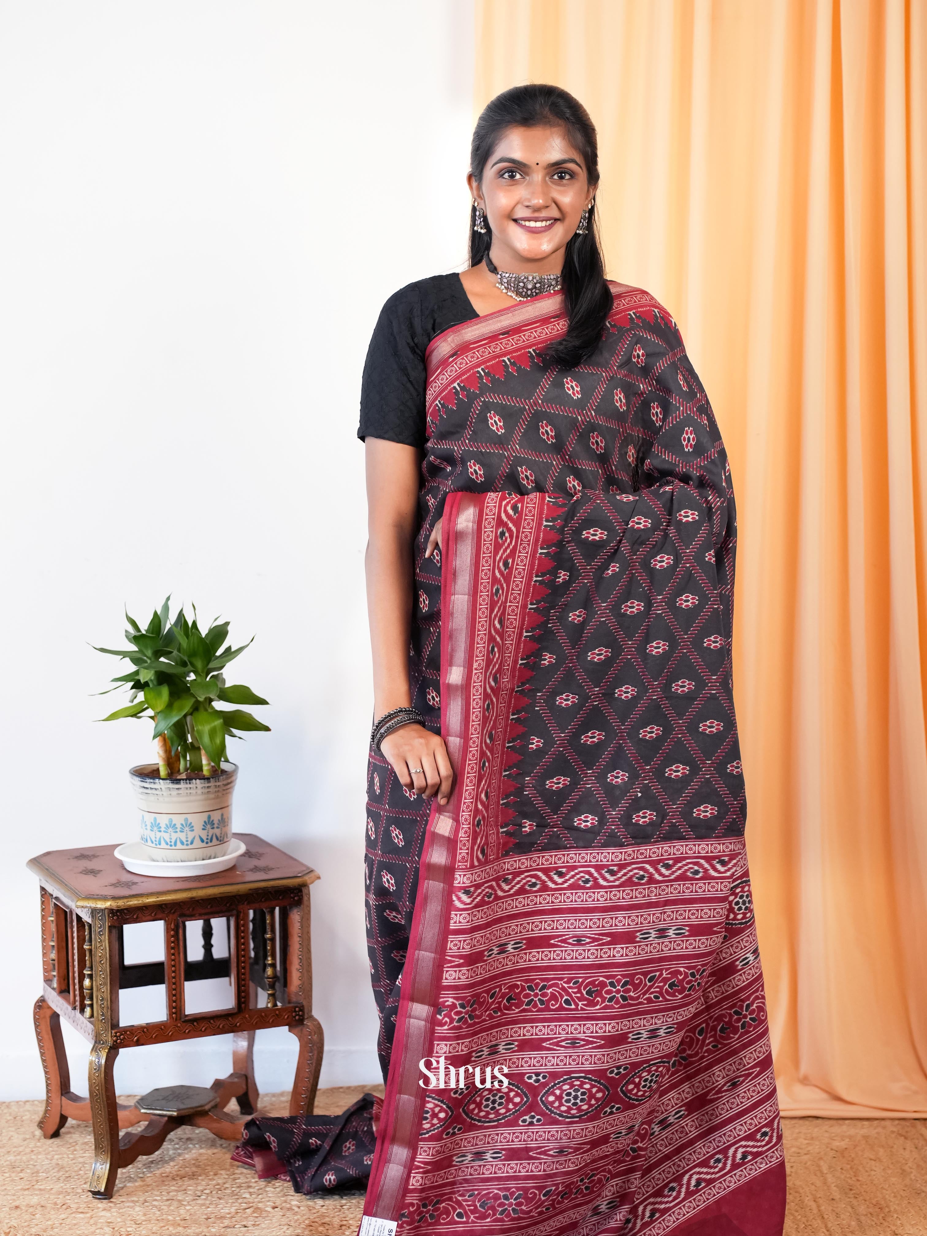 Black & Red - Art Modal Saree - Shop on Shrus.com