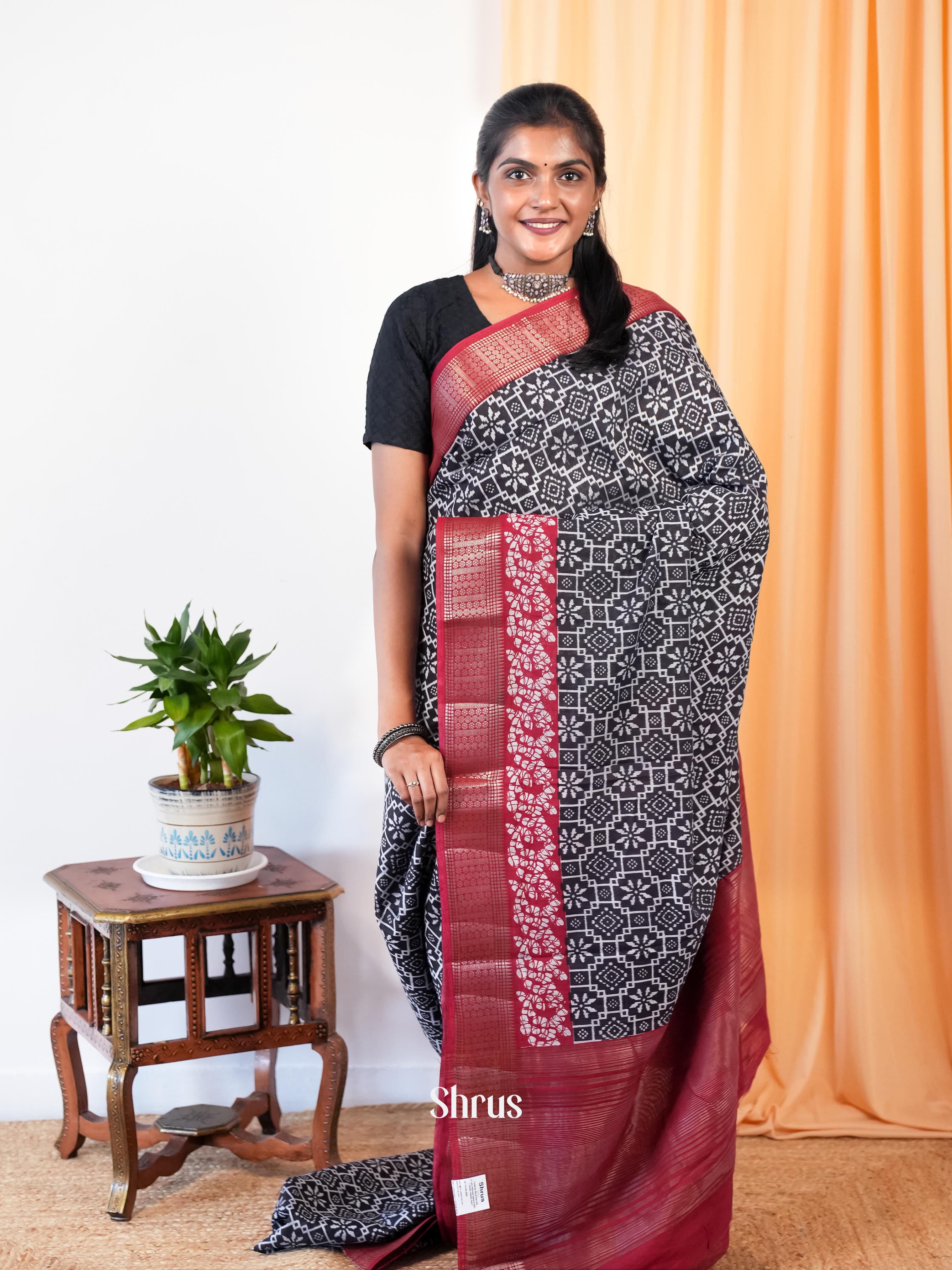 Black & Red - Art Modal Saree - Shop on Shrus.com