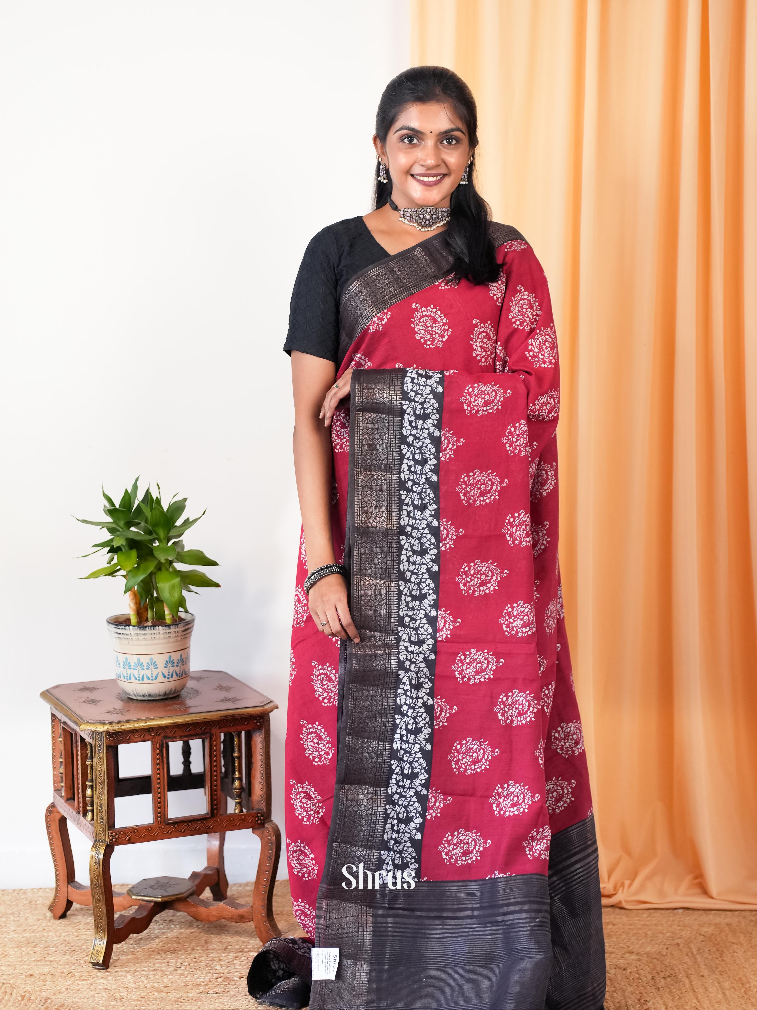 Red & Black - Art Modal Saree - Shop on Shrus.com