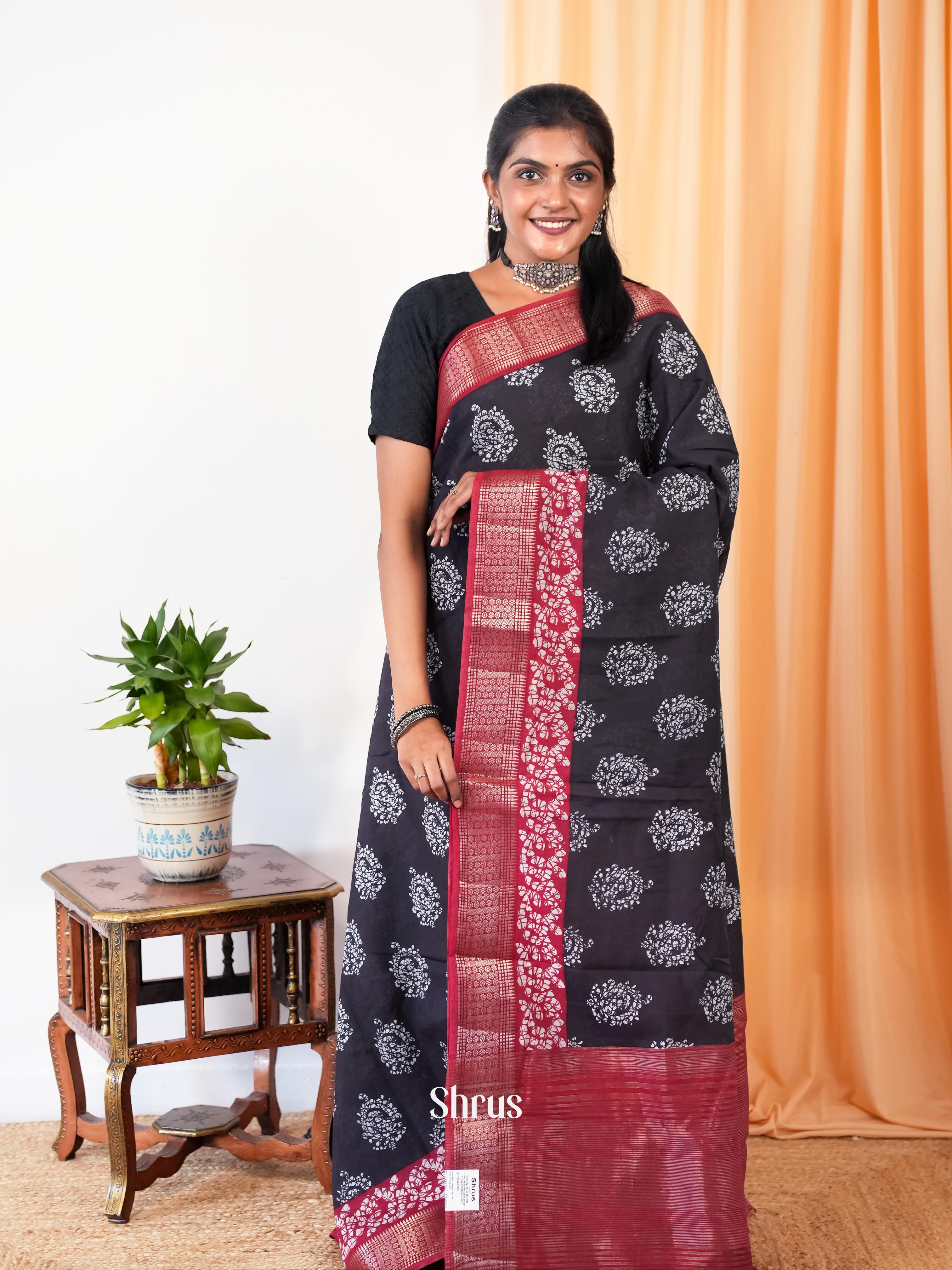 Black & Red - Art Modal Saree - Shop on Shrus.com