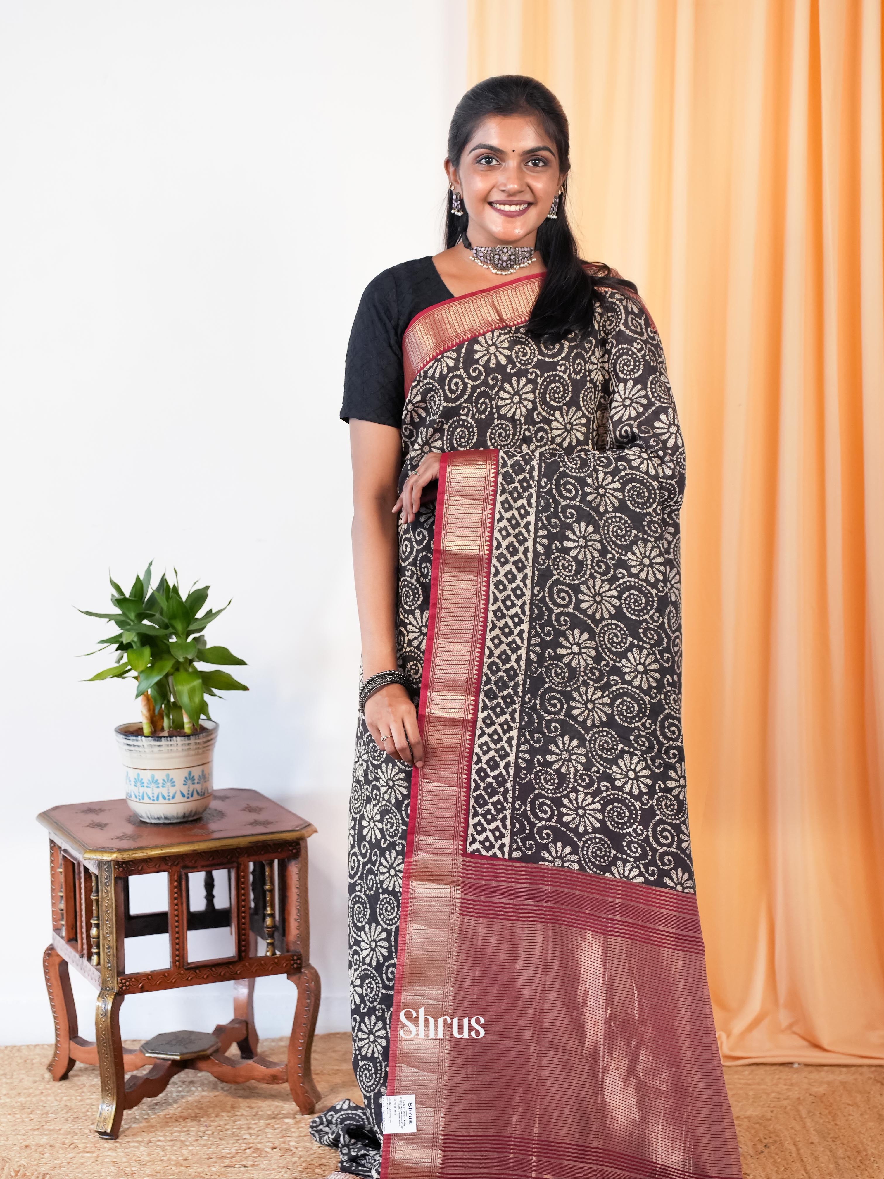 Black & Red - Art Modal Saree - Shop on Shrus.com