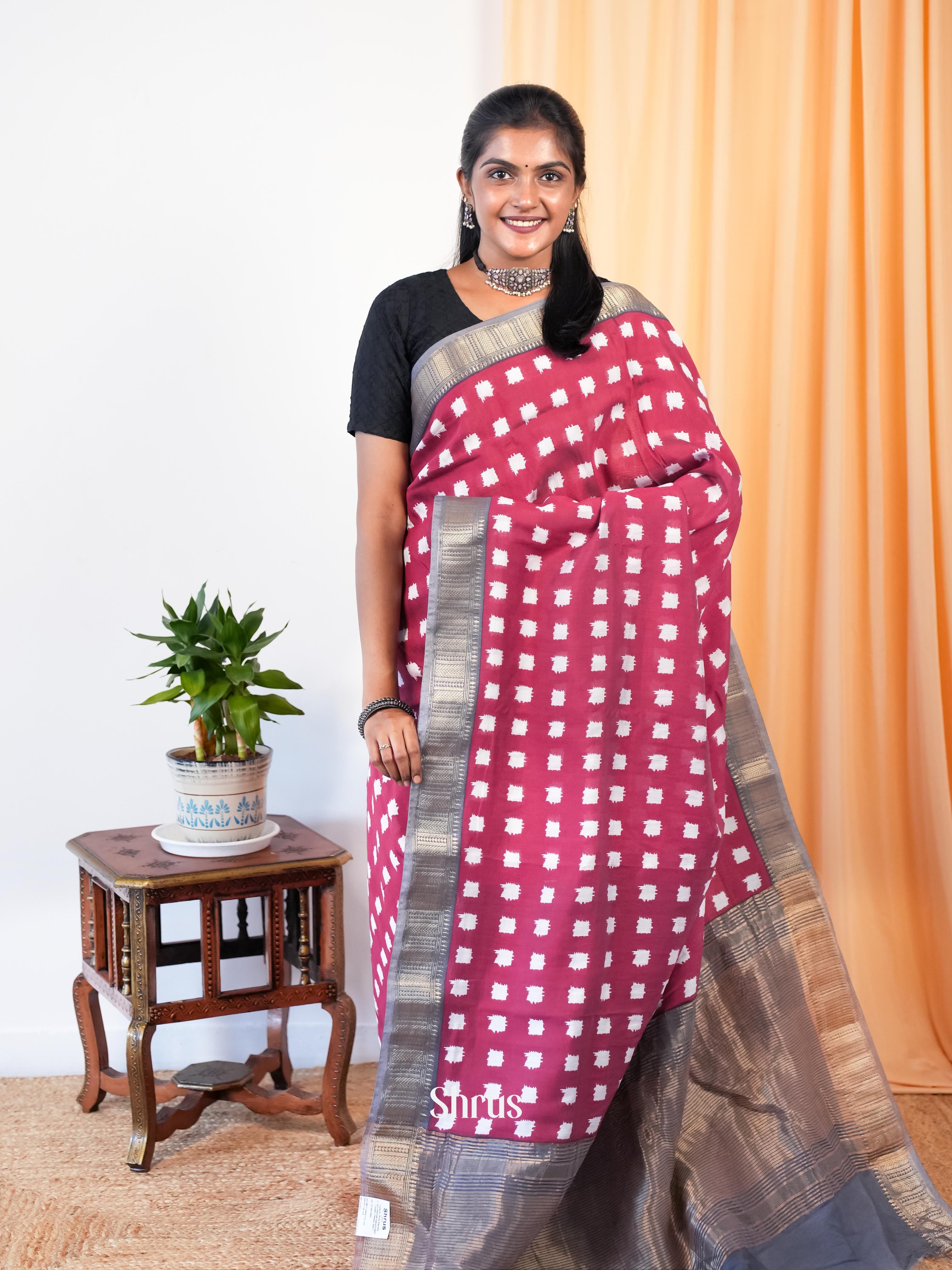 Red & Grey - Art Modal Saree - Shop on Shrus.com