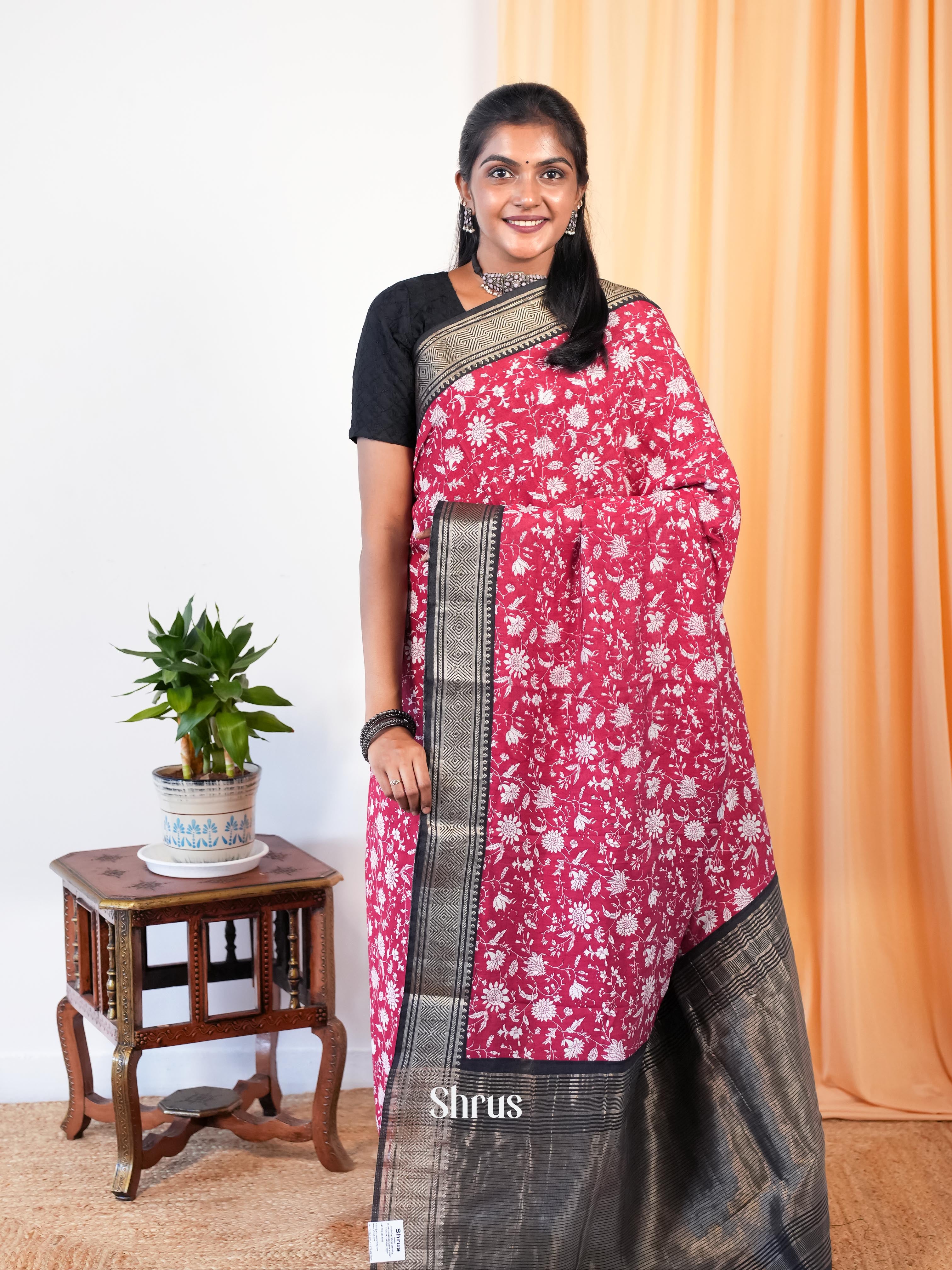Red & Black - Art Modal Saree - Shop on Shrus.com