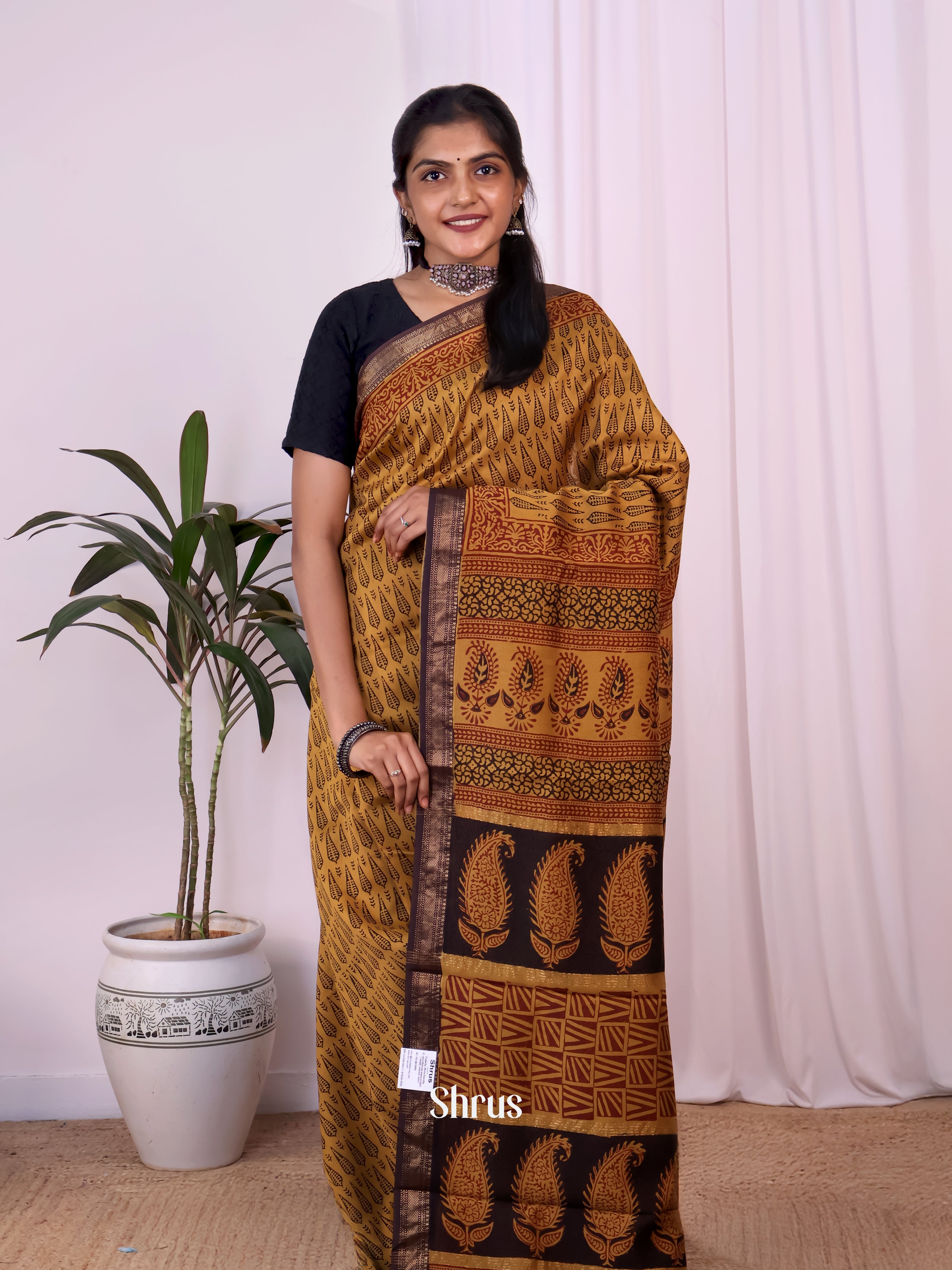 Dark Mustard & Black - Maheshwari silkcotton Saree - Shop on Shrus.com