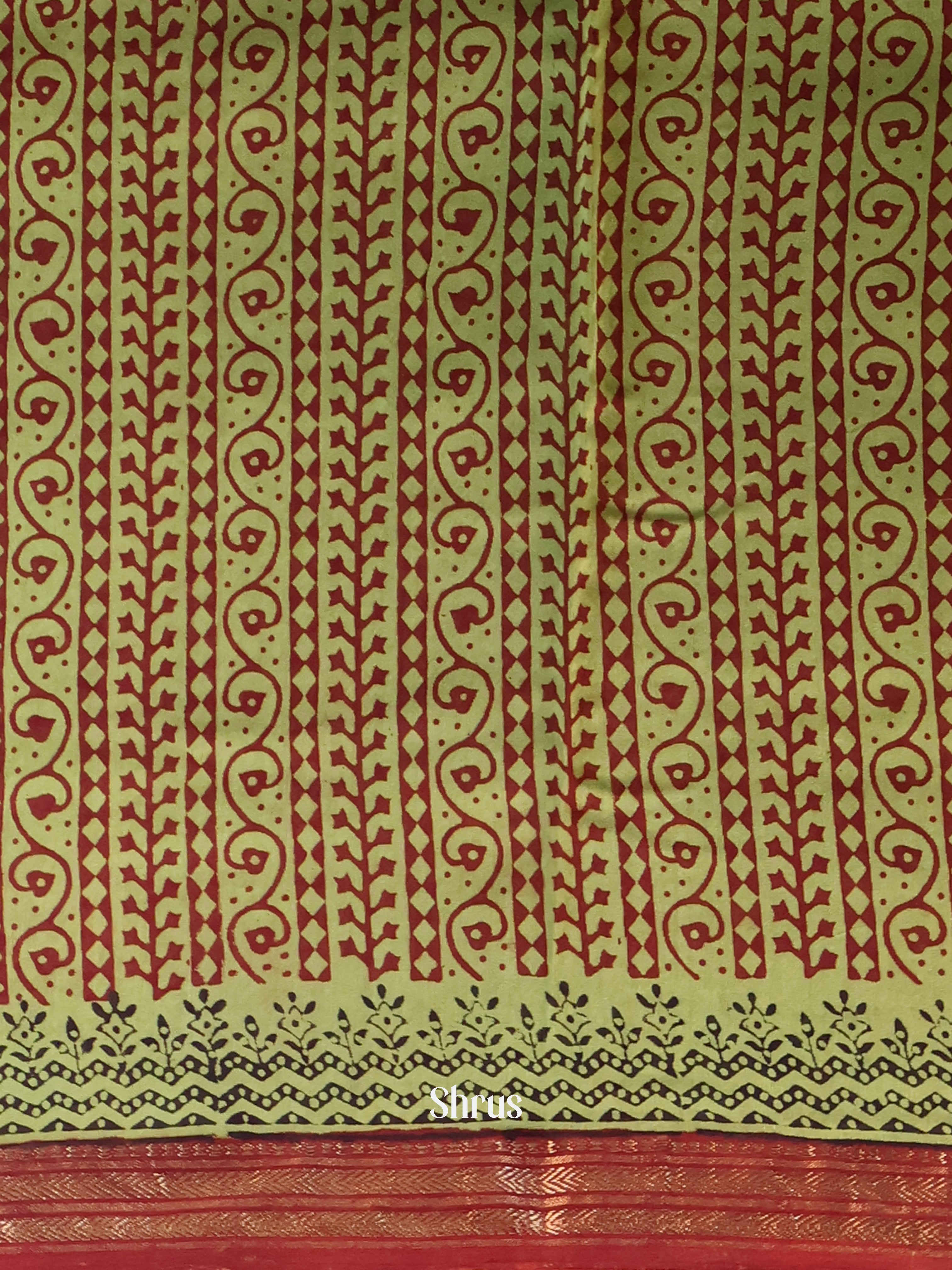Green & Red - Maheshwari silkcotton Saree - Shop on Shrus.com