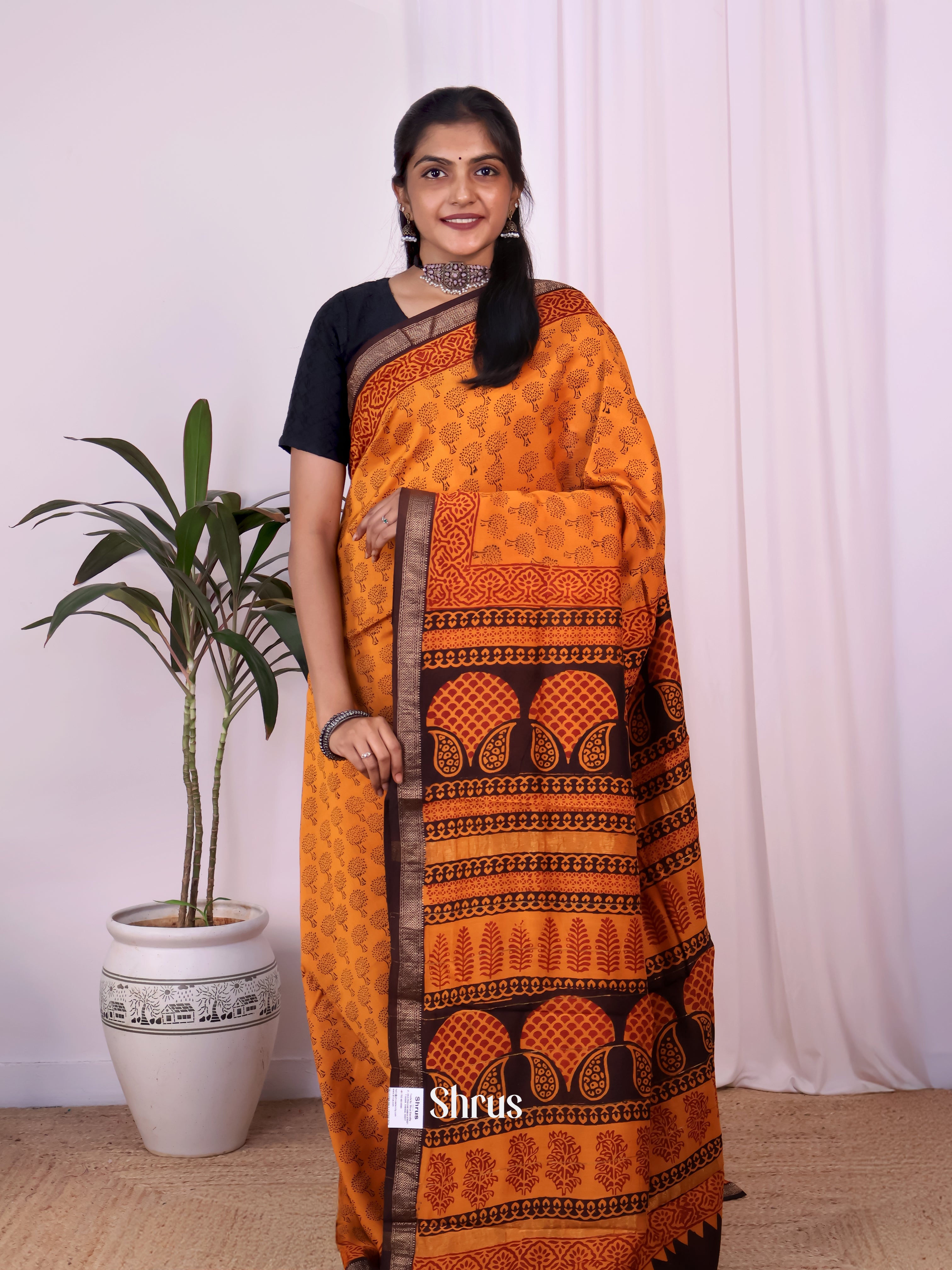 Mustard & Black - Maheshwari silkcotton Saree - Shop on Shrus.com