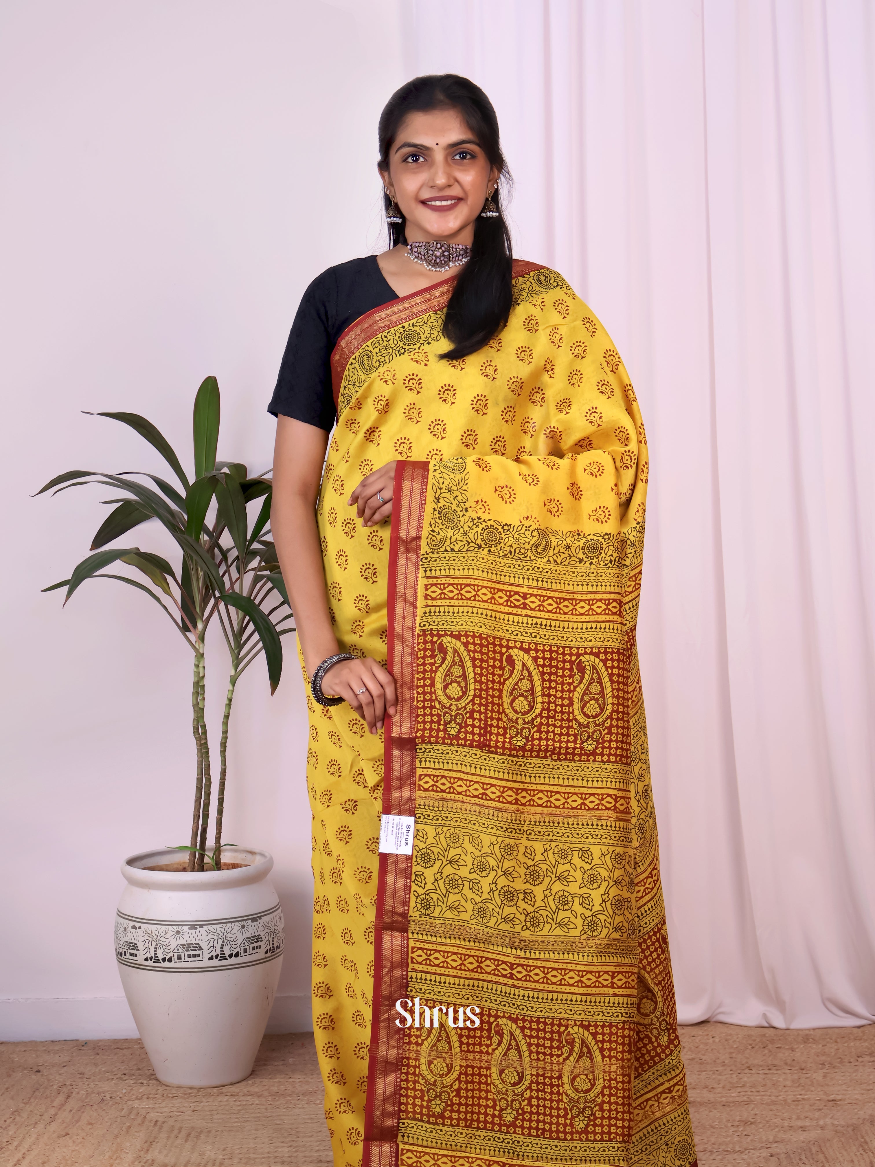 Yellow & Red- Maheshwari silkcotton Saree - Shop on Shrus.com