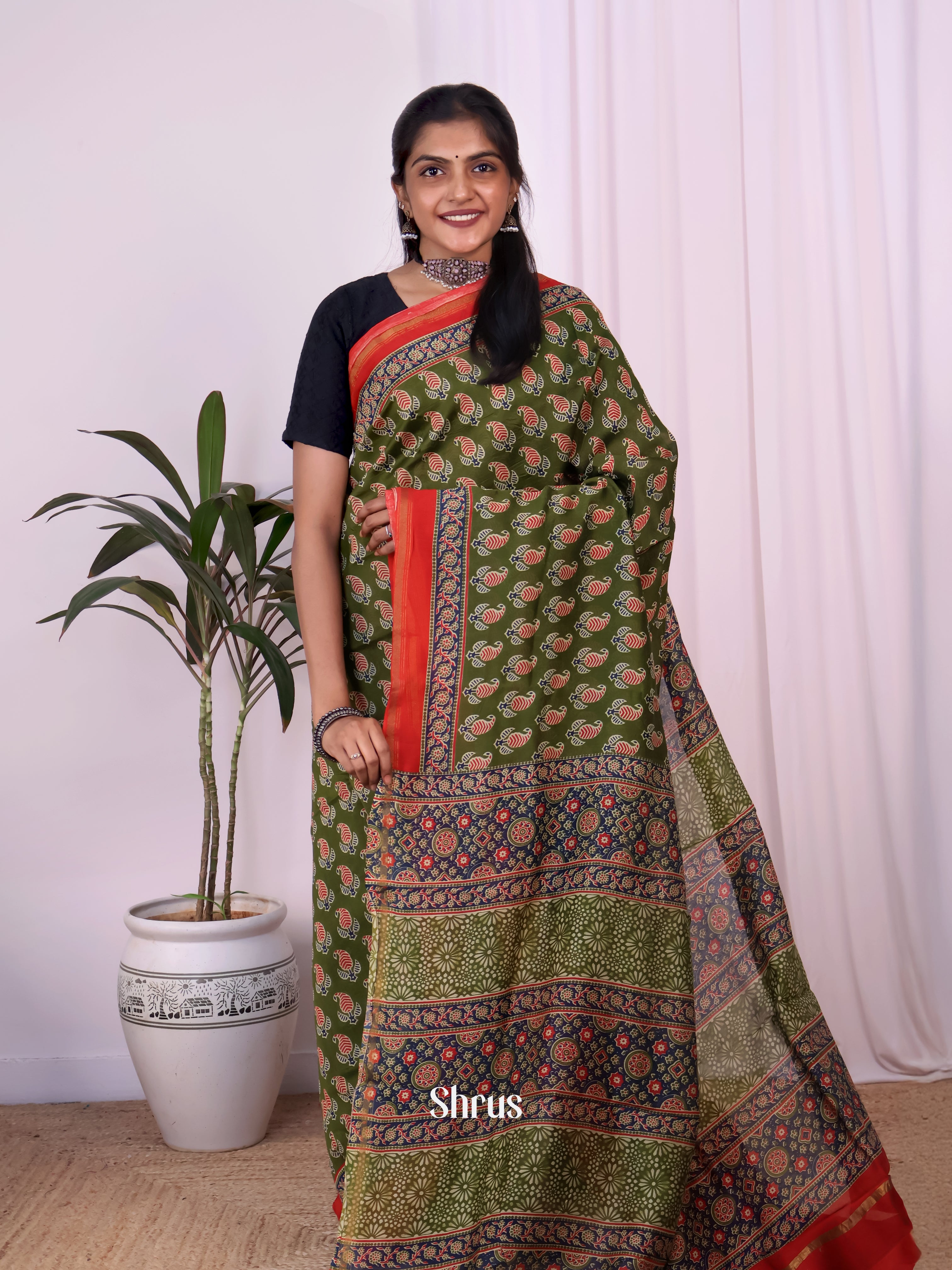 Green & Red - Maheshwari silkcotton Saree - Shop on Shrus.com