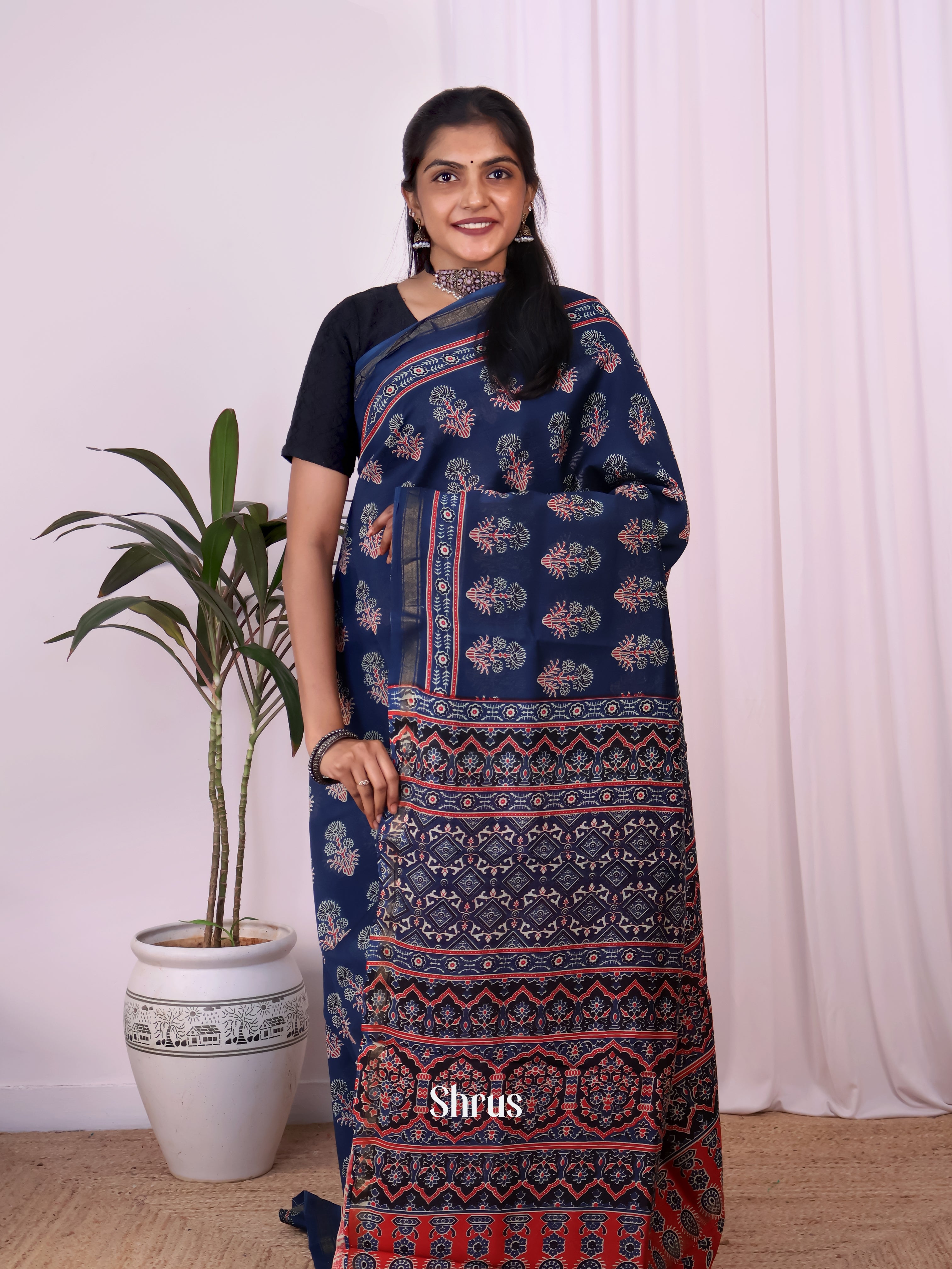 Blue & Red - Maheshwari silkcotton Saree - Shop on Shrus.com