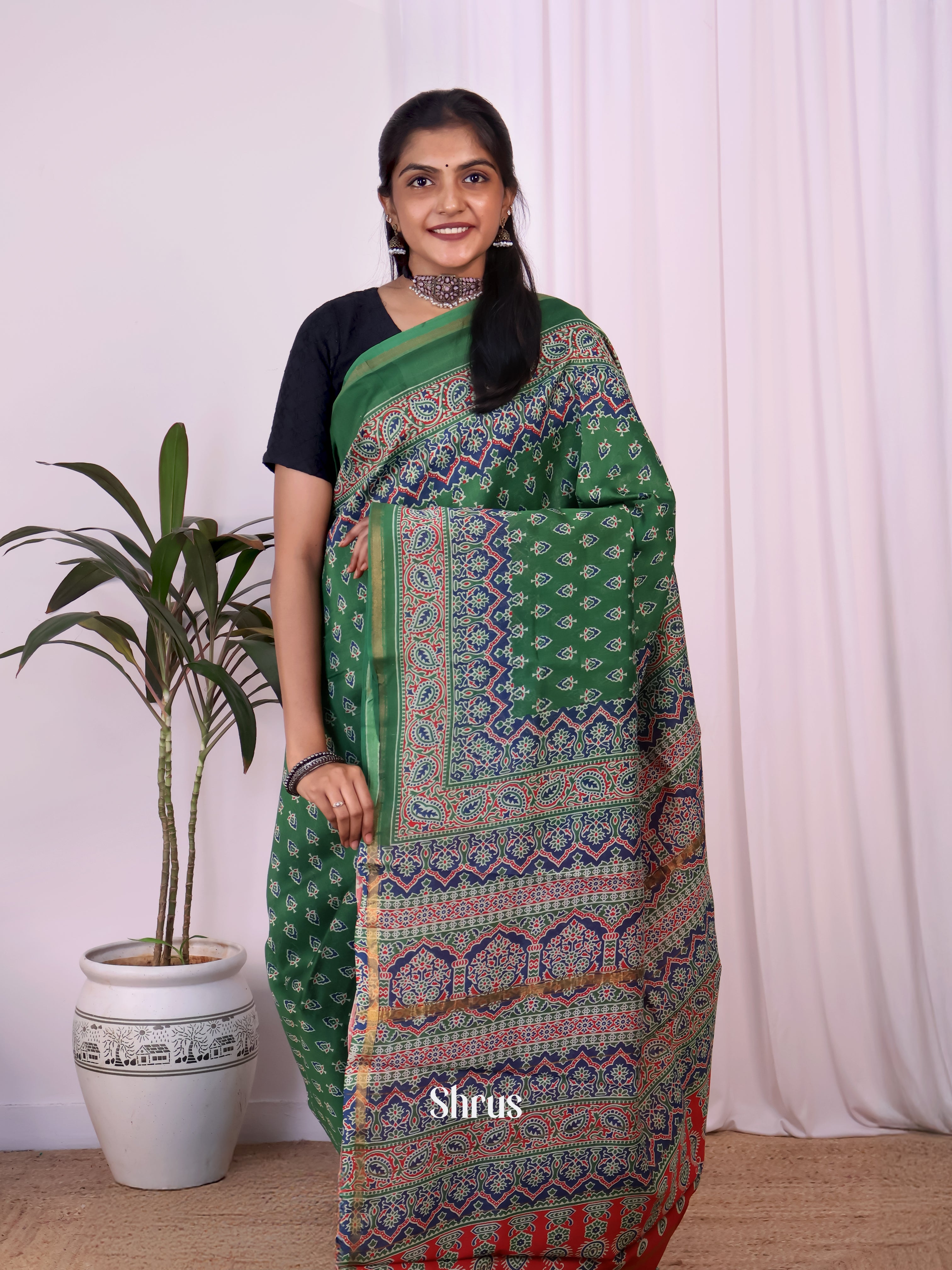 Green & Red - Maheshwari silkcotton Saree - Shop on Shrus.com