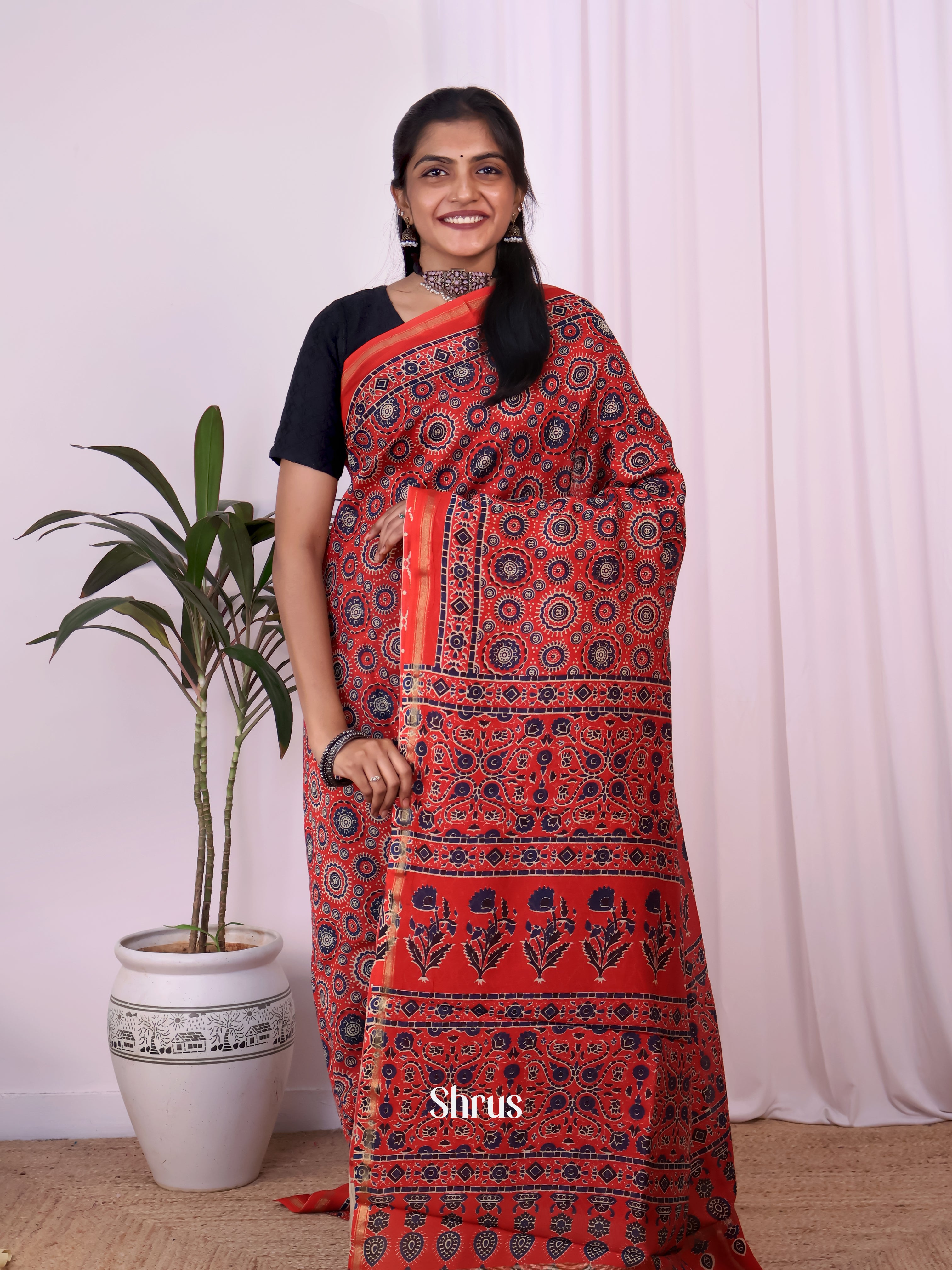 Red - Maheshwari silkcotton Saree - Shop on Shrus.com