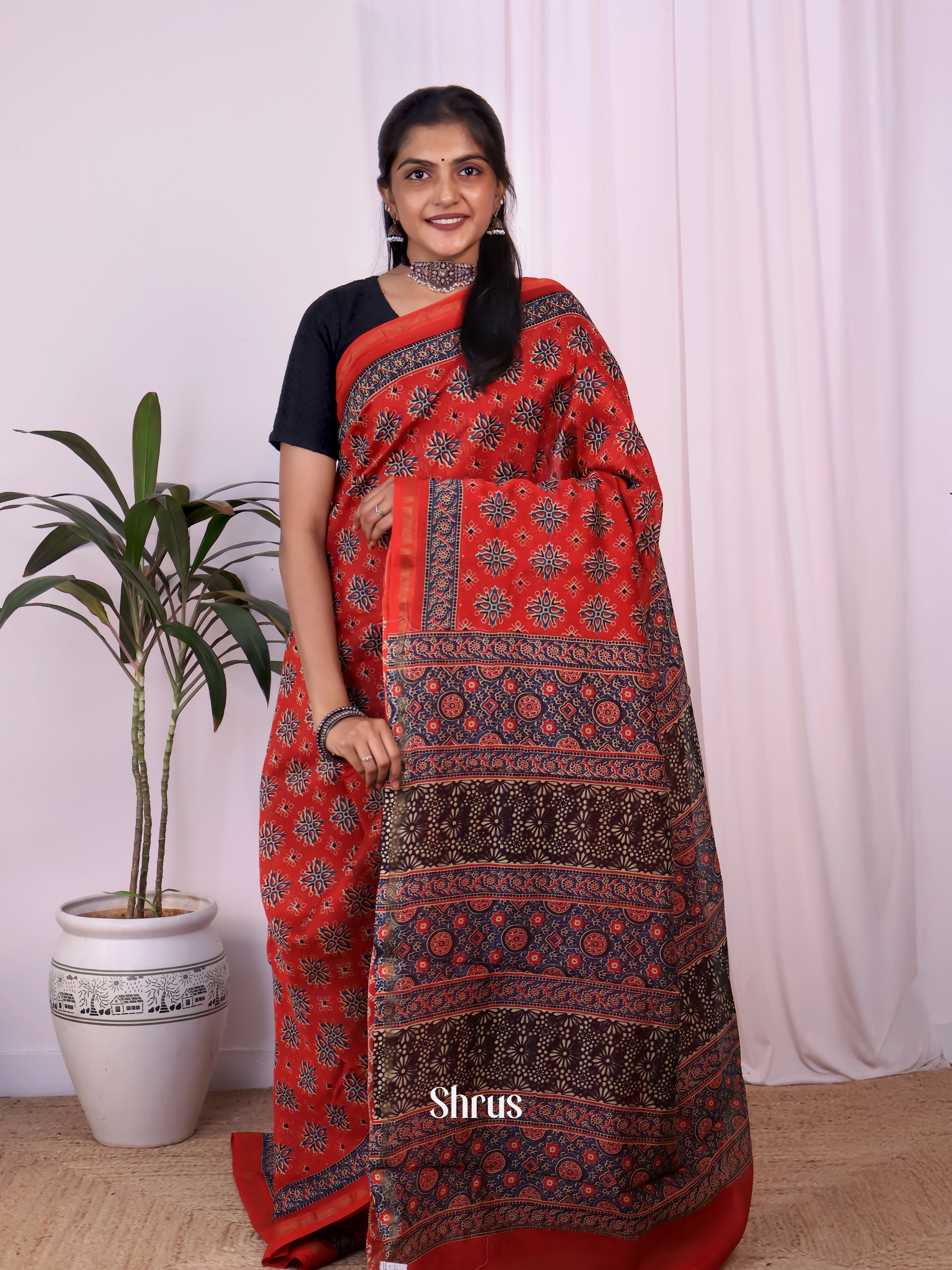 Red- Maheshwari silkcotton Saree - Shop on Shrus.com