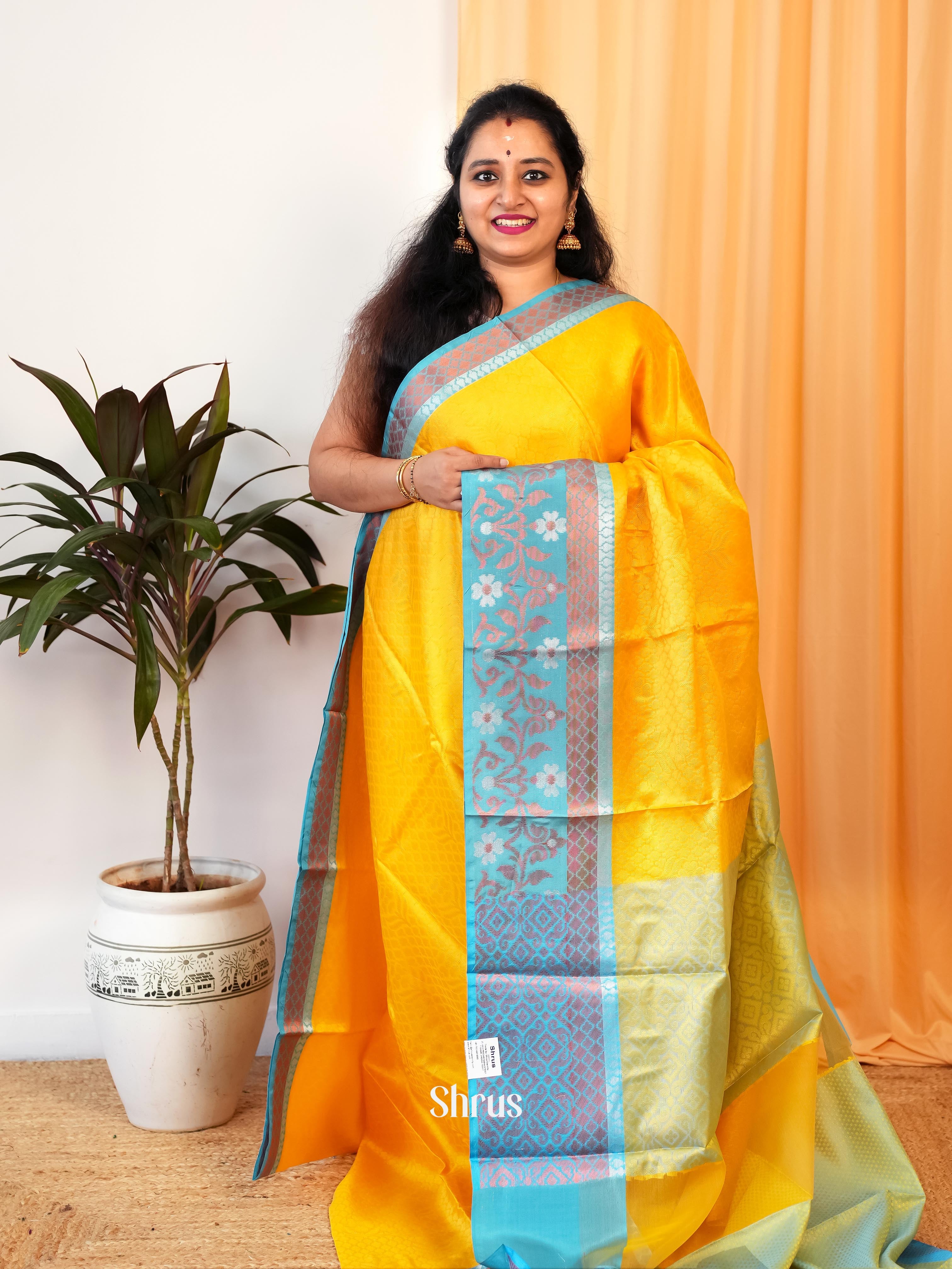 CIS13242 - Tanchoi Saree - Shop on Shrus.com