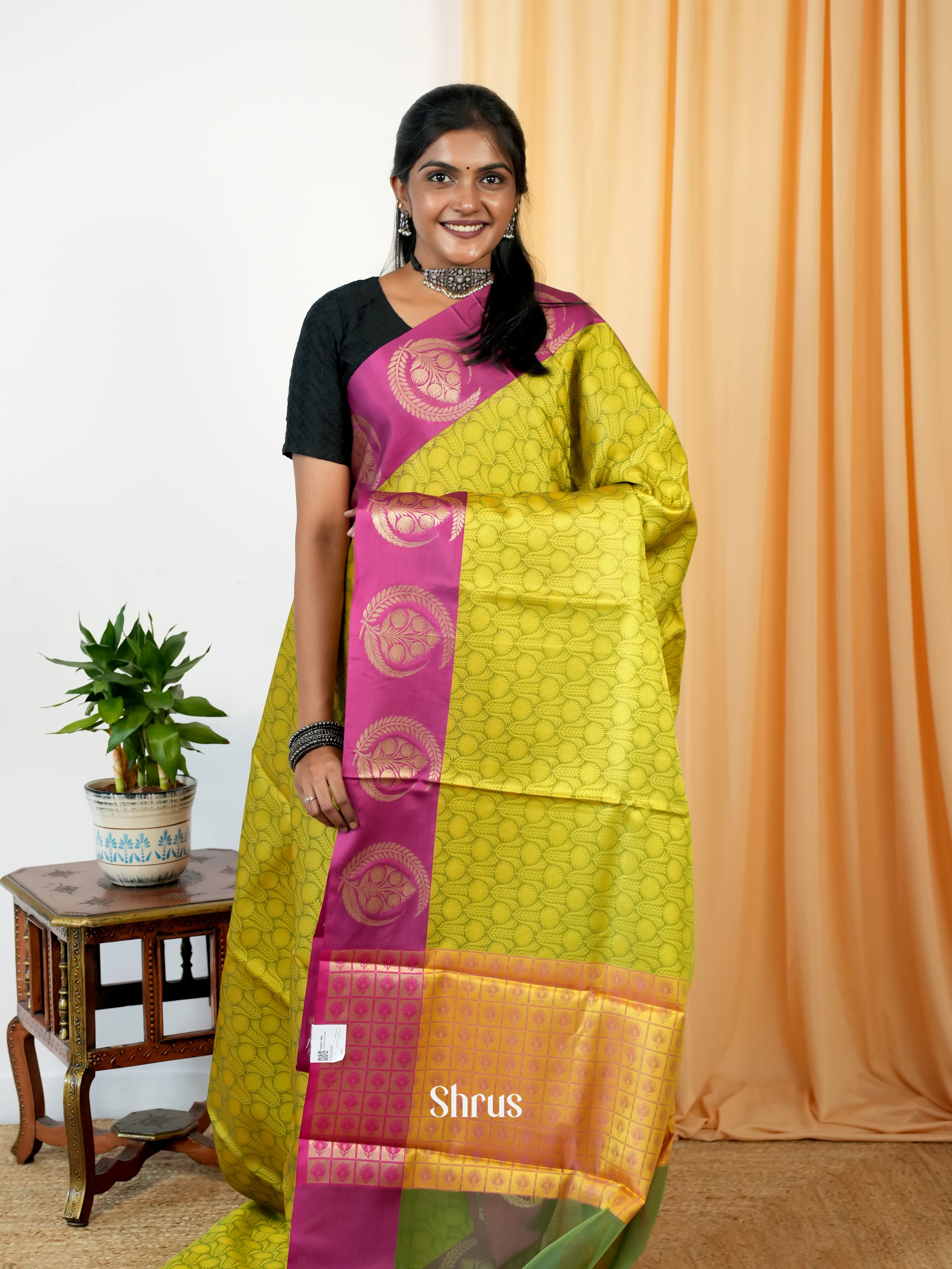 Lite Green & Pink- Tanchoi Saree - Shop on Shrus.com
