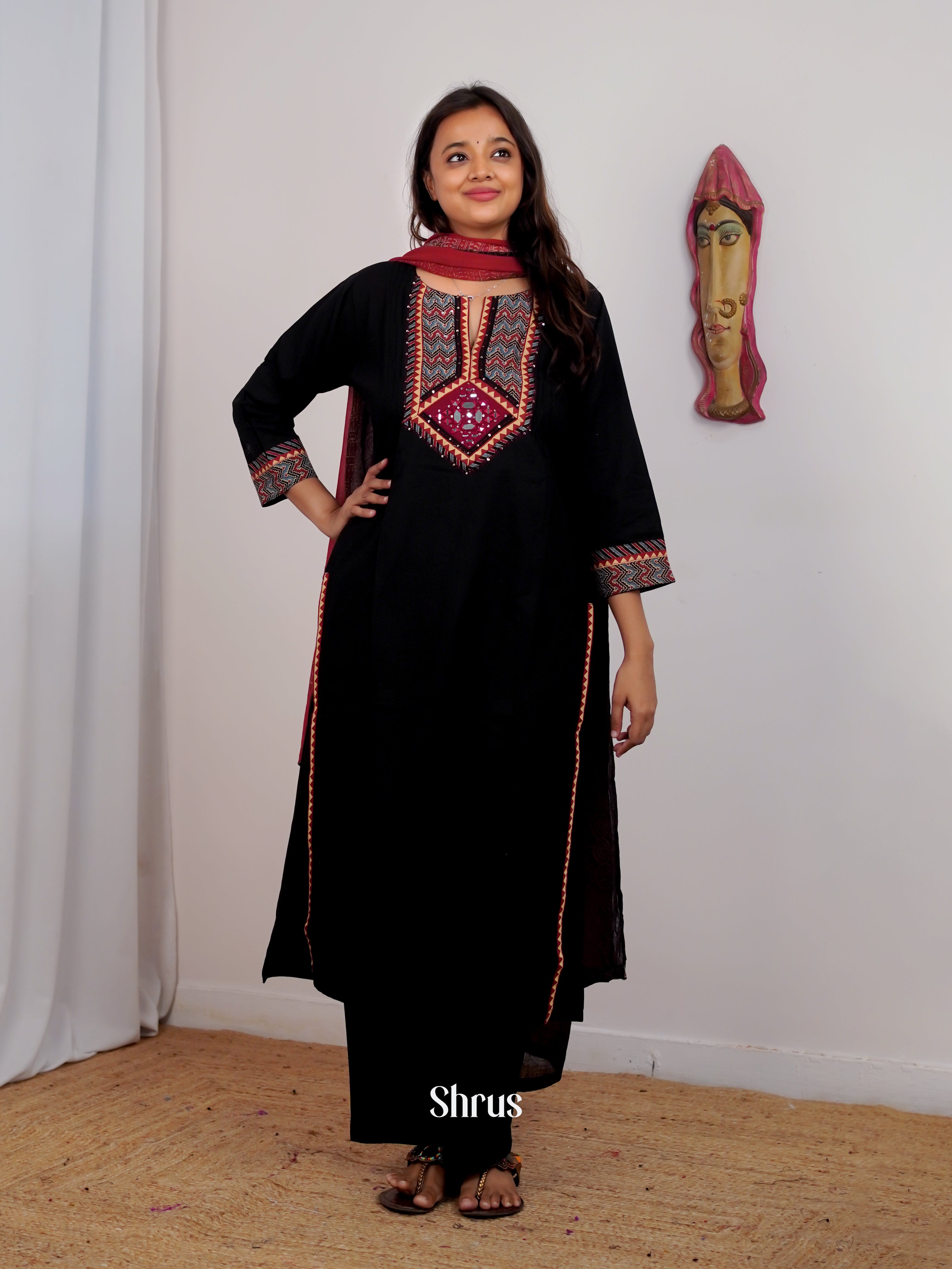 CIS14075 - Readymade Suits - Shop on Shrus.com