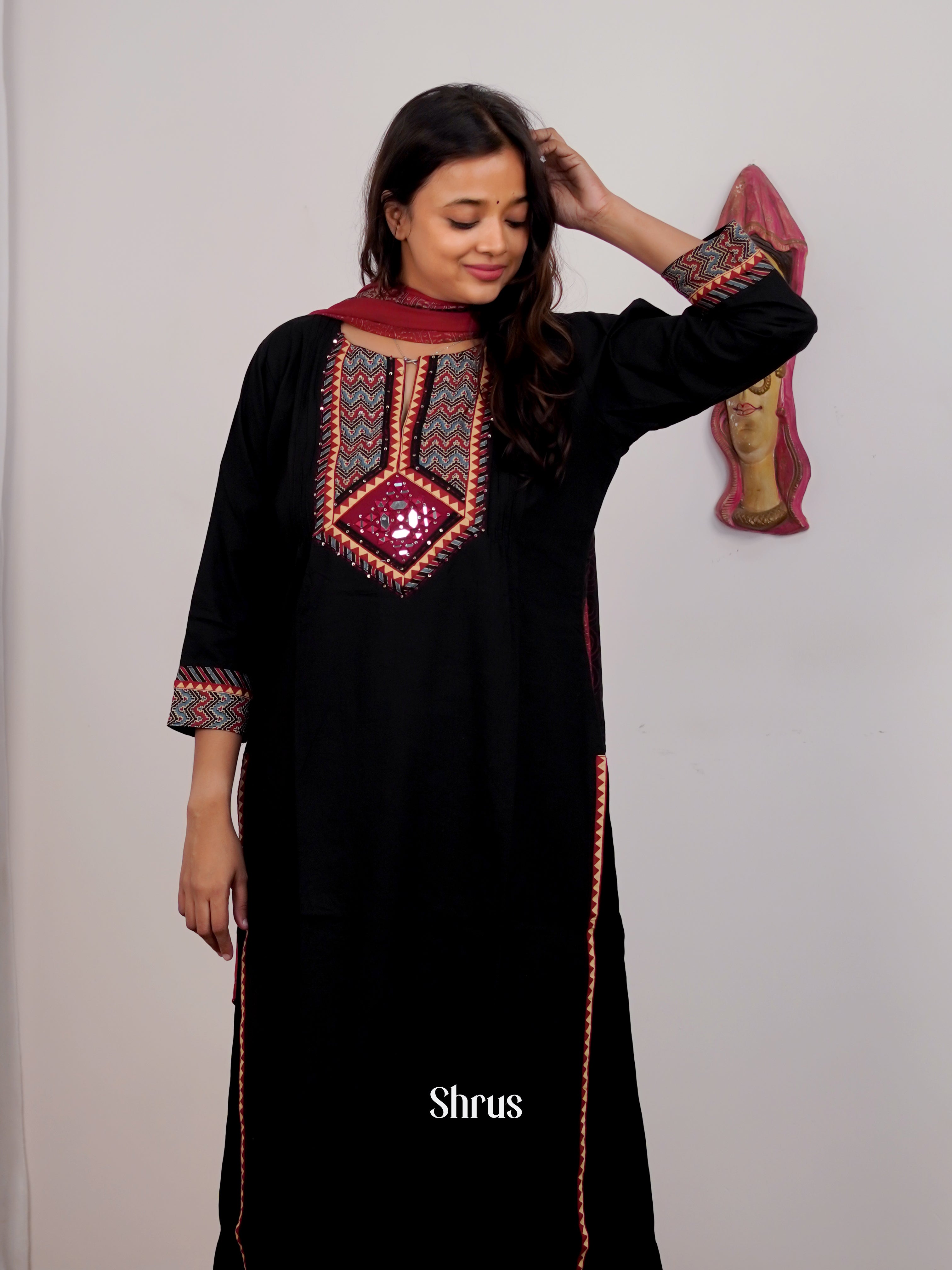 CIS14075 - Readymade Suits - Shop on Shrus.com