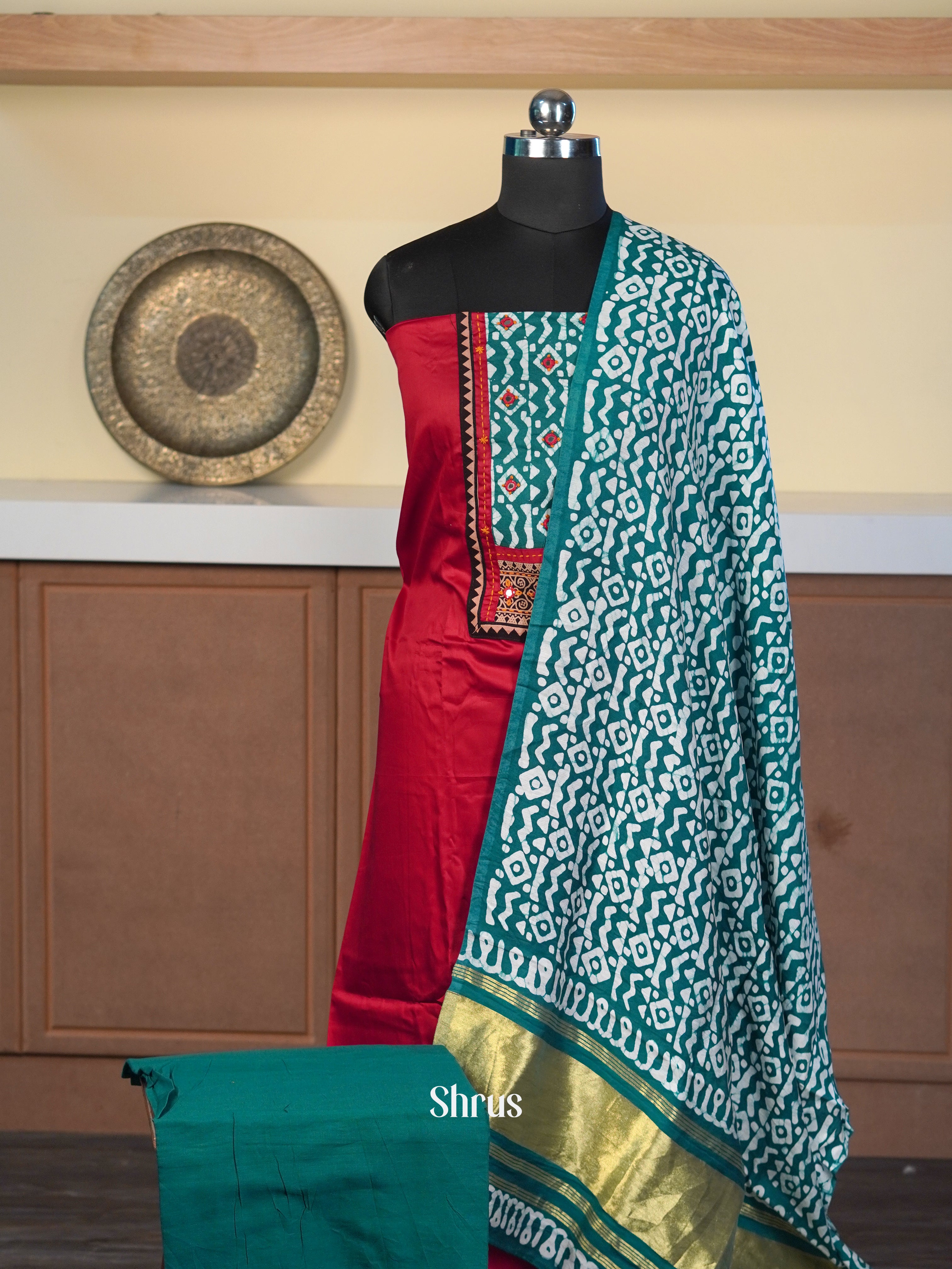 Red & Green - Cotton salwar - Shop on Shrus.com
