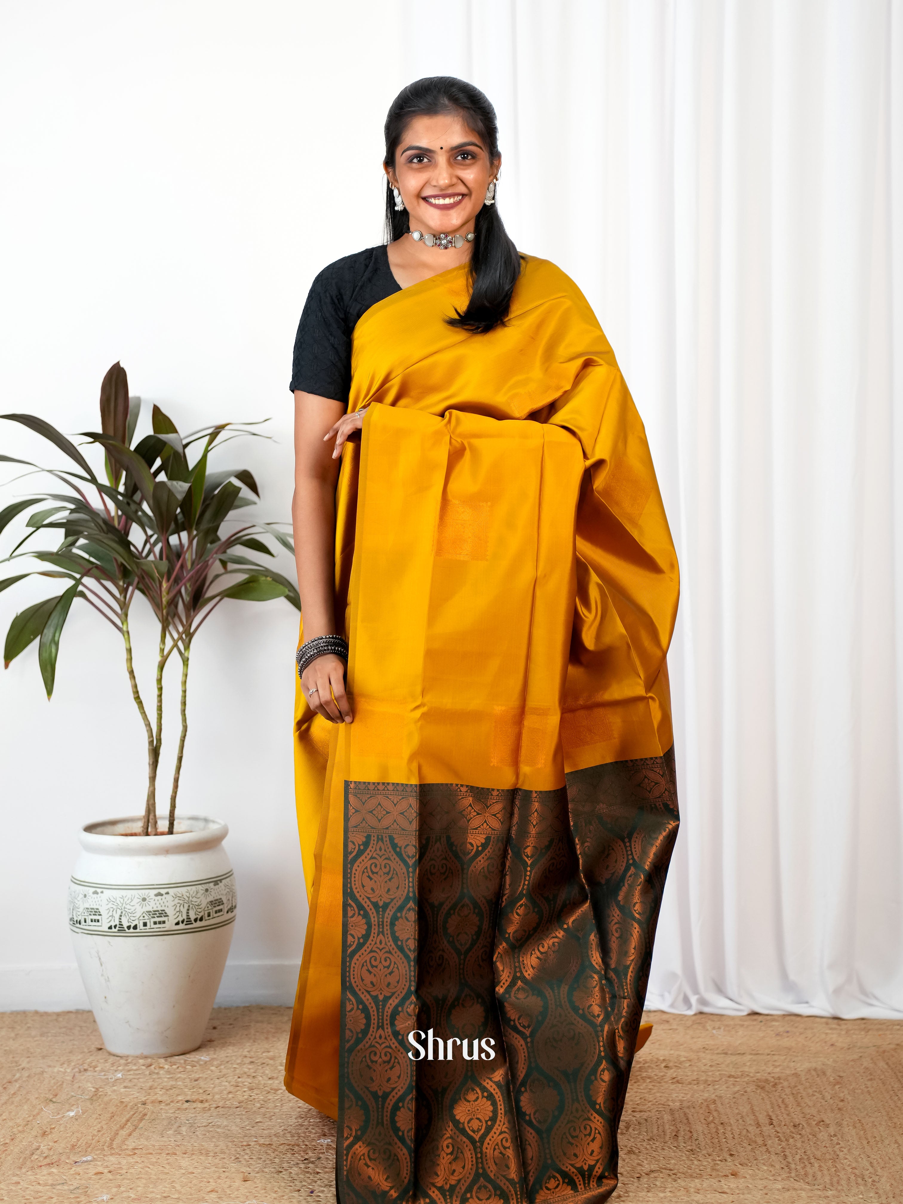 Mathulir Green & Green - Semi Softs silk - Shop on Shrus.com