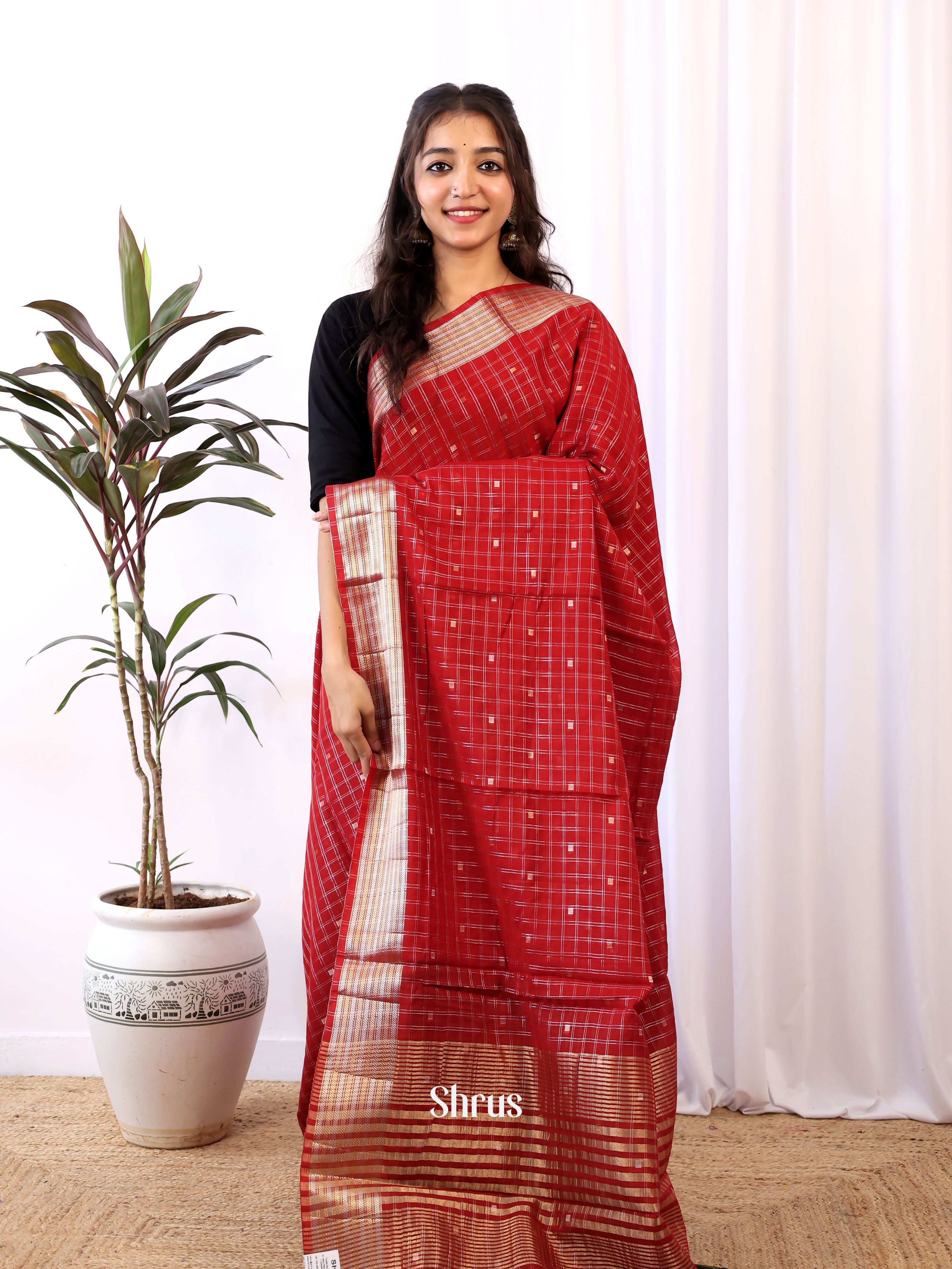 Red & Green - Semi Organza Saree - Shop on Shrus.com