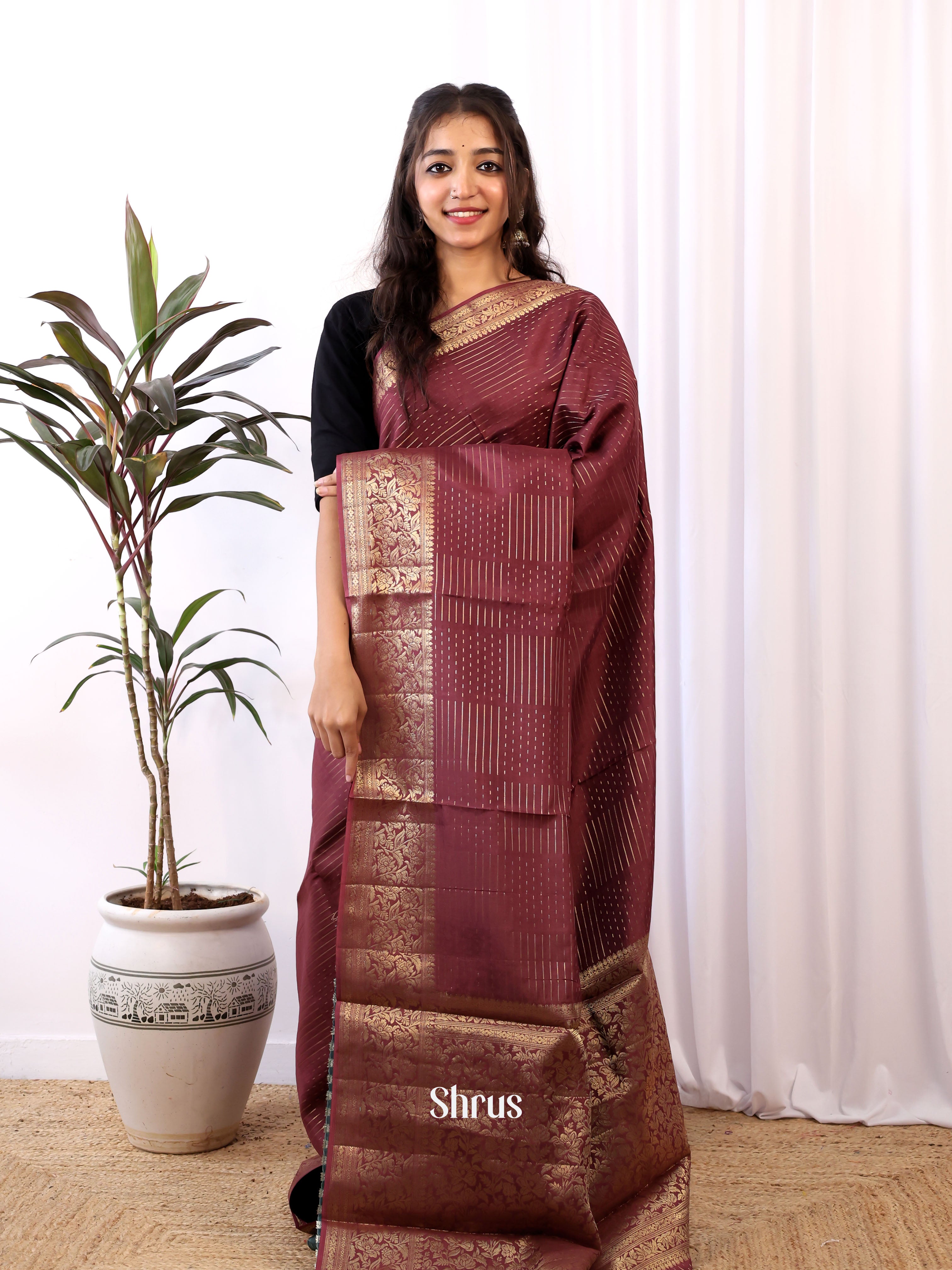 Maroon & Peacock Green - Semi Organza Saree - Shop on Shrus.com