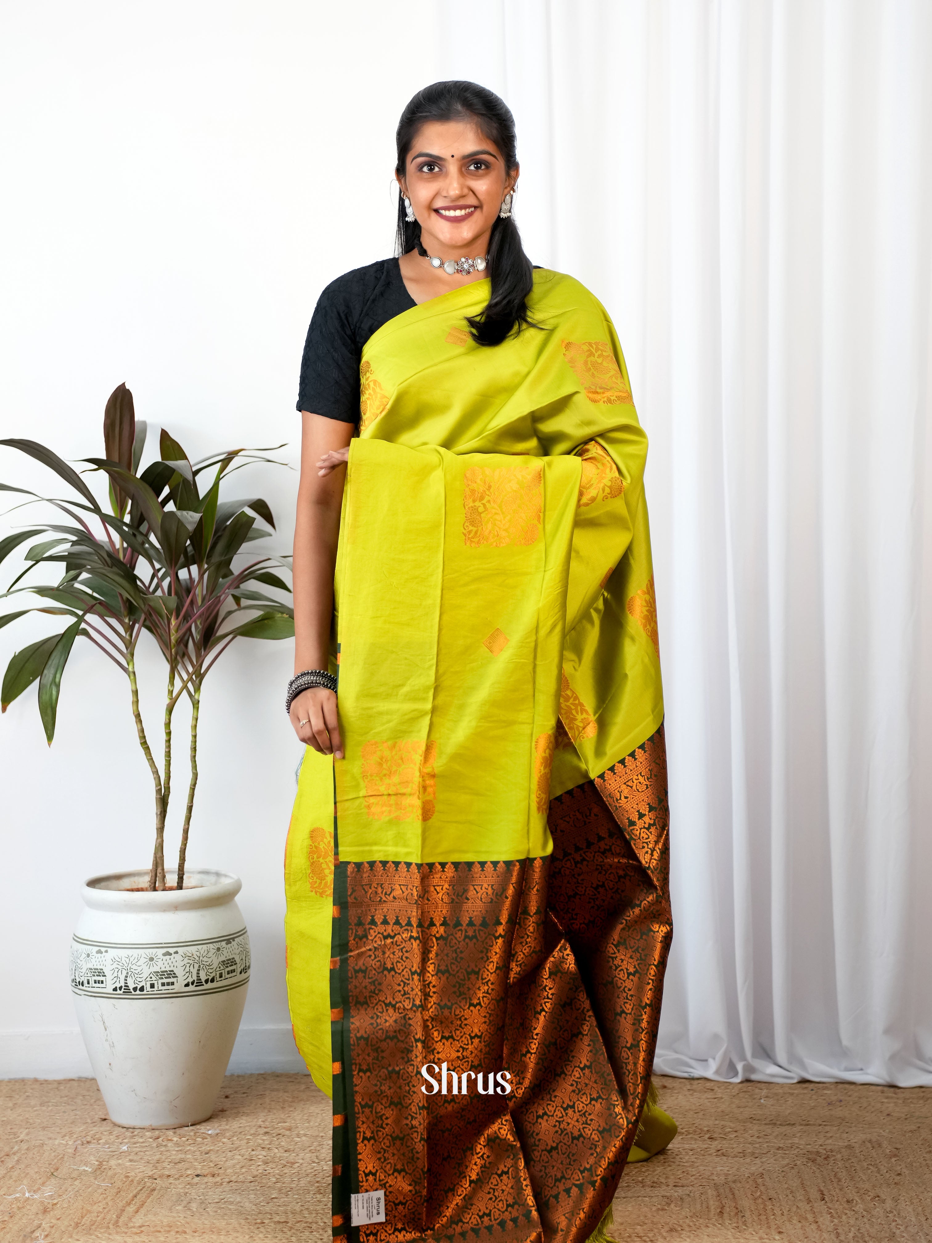 Lime Green & Green- Semi Softsilk - Shop on Shrus.com