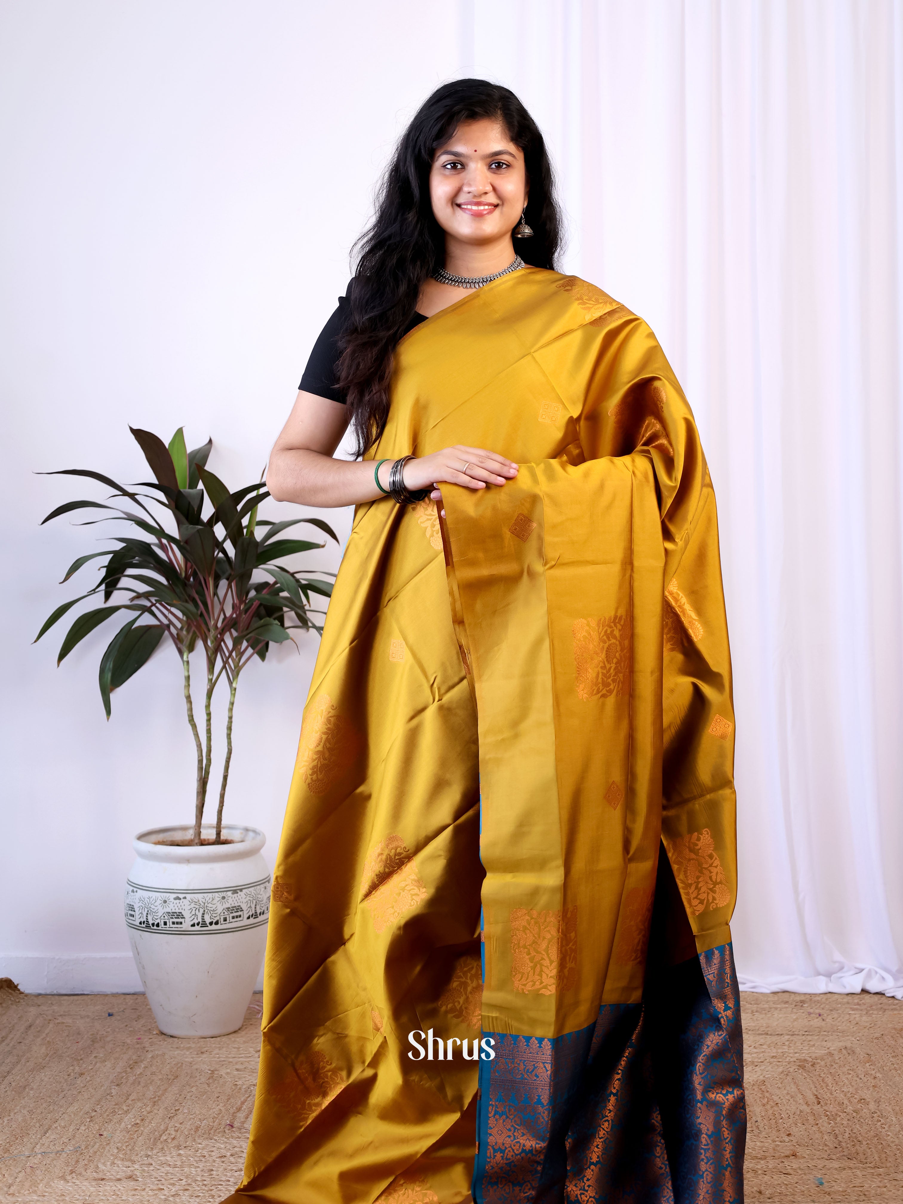 CIS15374 - Semi Softsilk Saree - Shop on Shrus.com