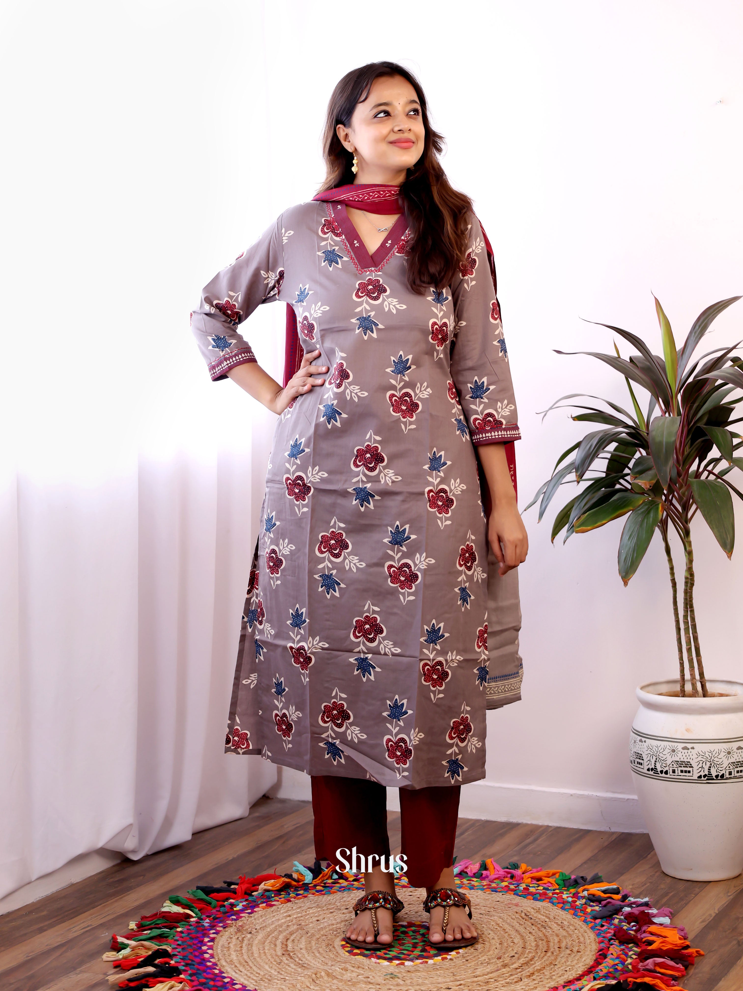 Grey & Maroon -Cotton 3pc Readymade Suits - Shop on Shrus.com