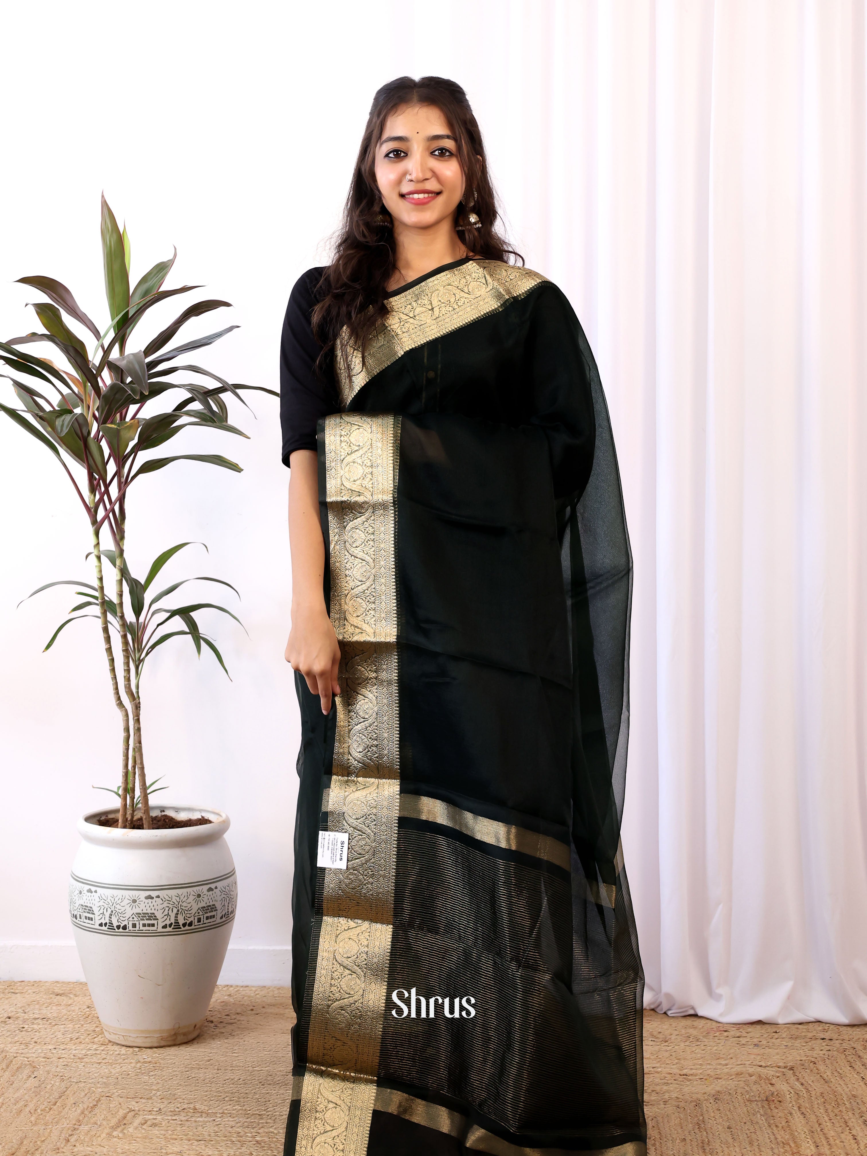 Black- Semi Organza Saree - Shop on Shrus.com