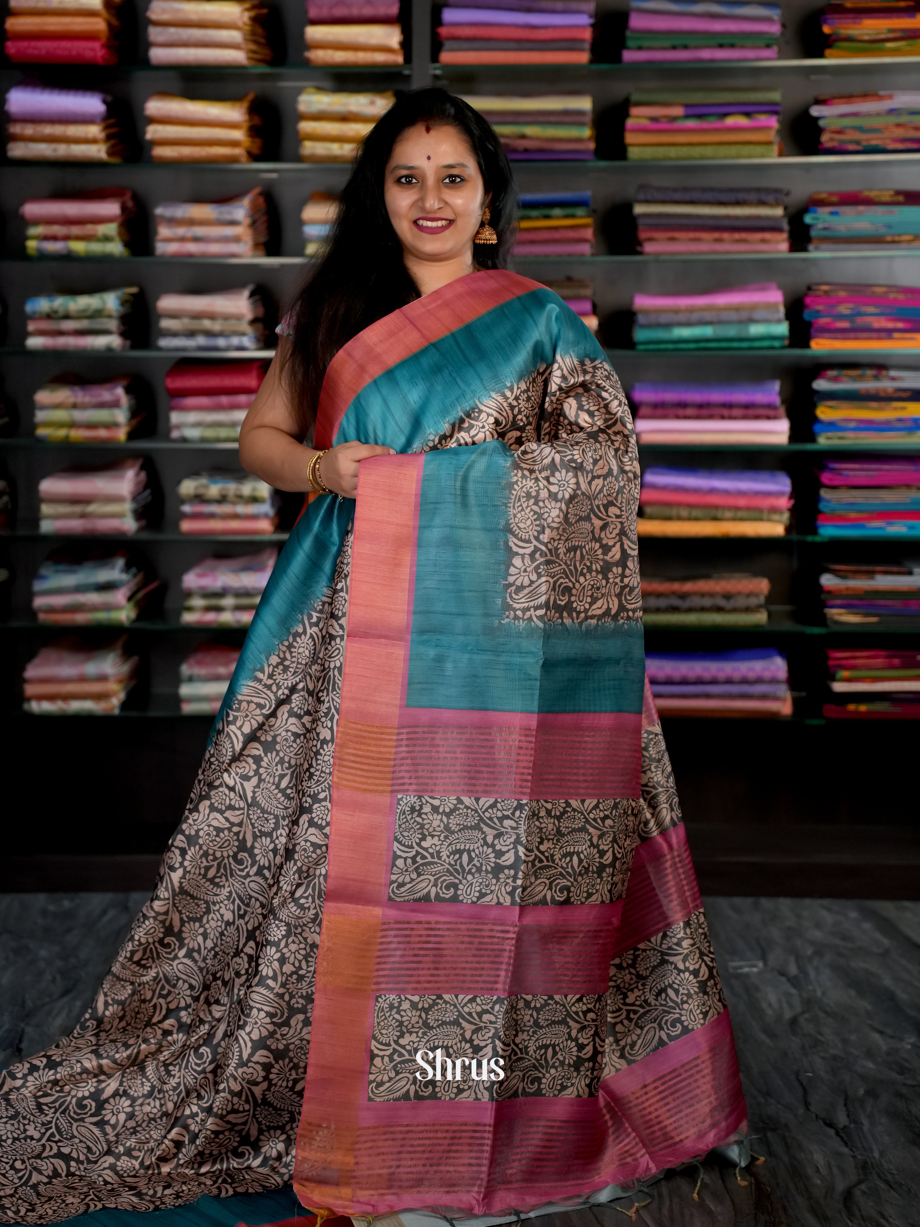 Black & Blue - Champa semi tussar - Shop on Shrus.com