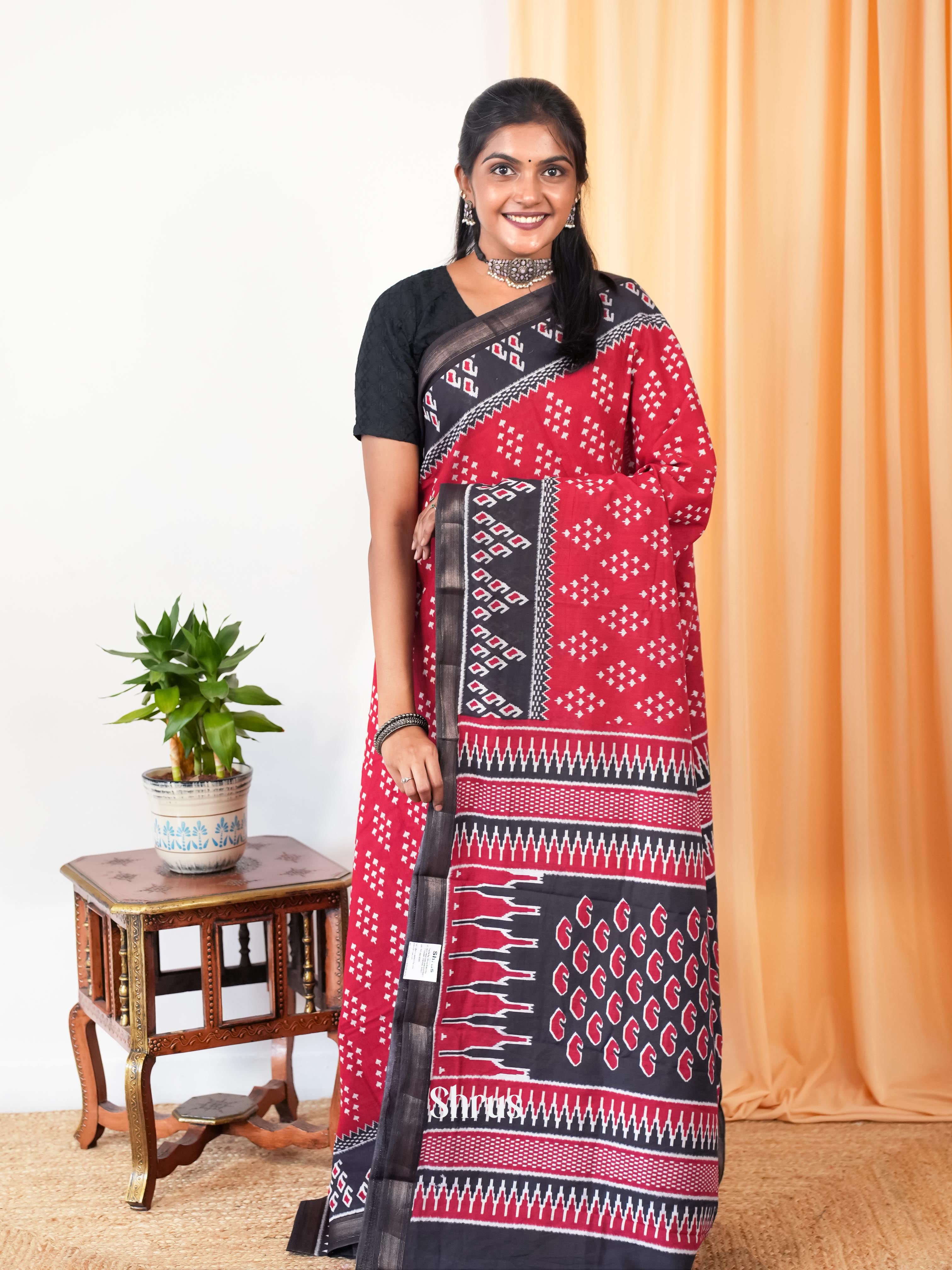 Red & Black - Art Modal Saree - Shop on Shrus.com