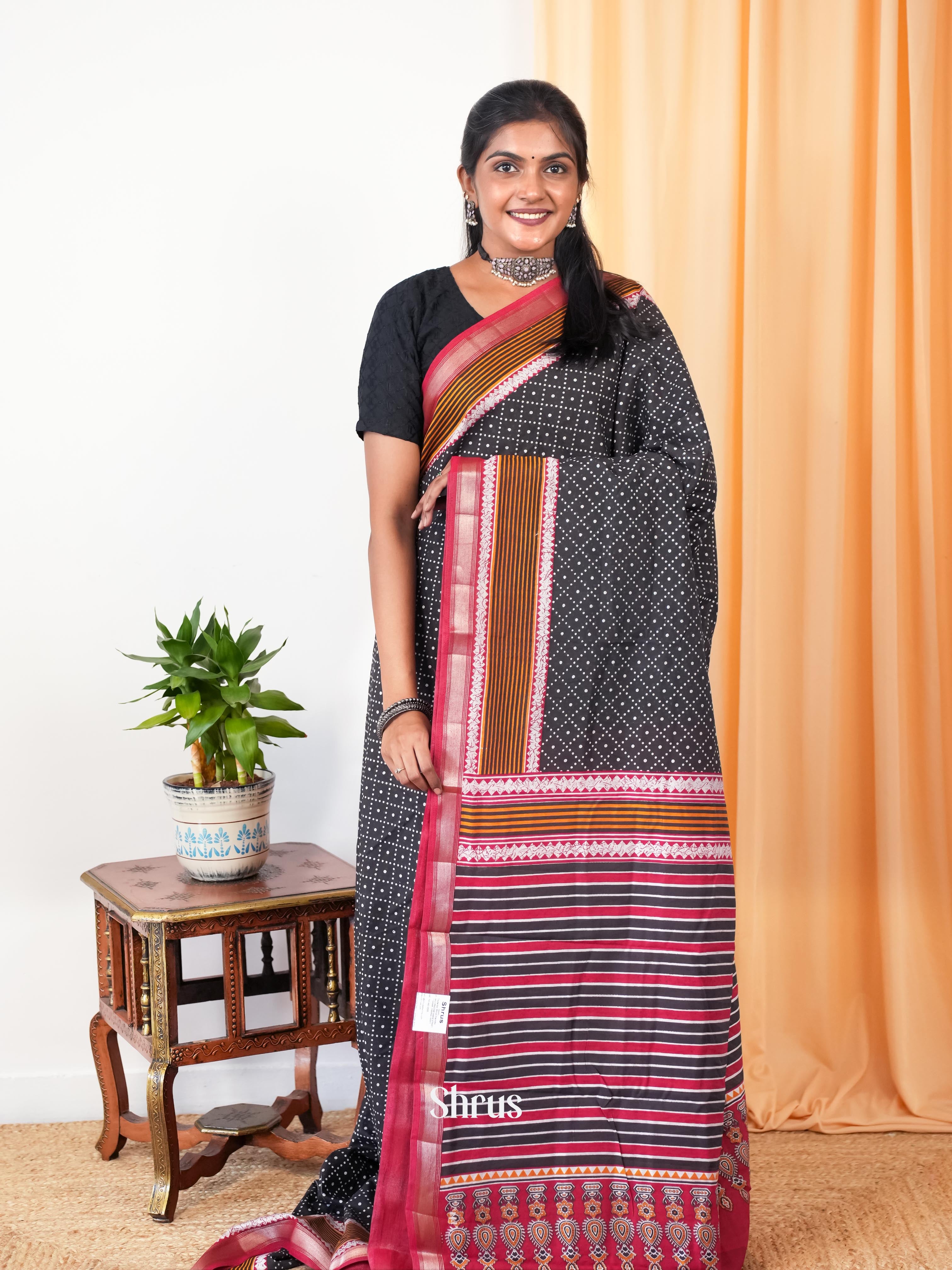 Black & Red - Art Modal Saree - Shop on Shrus.com