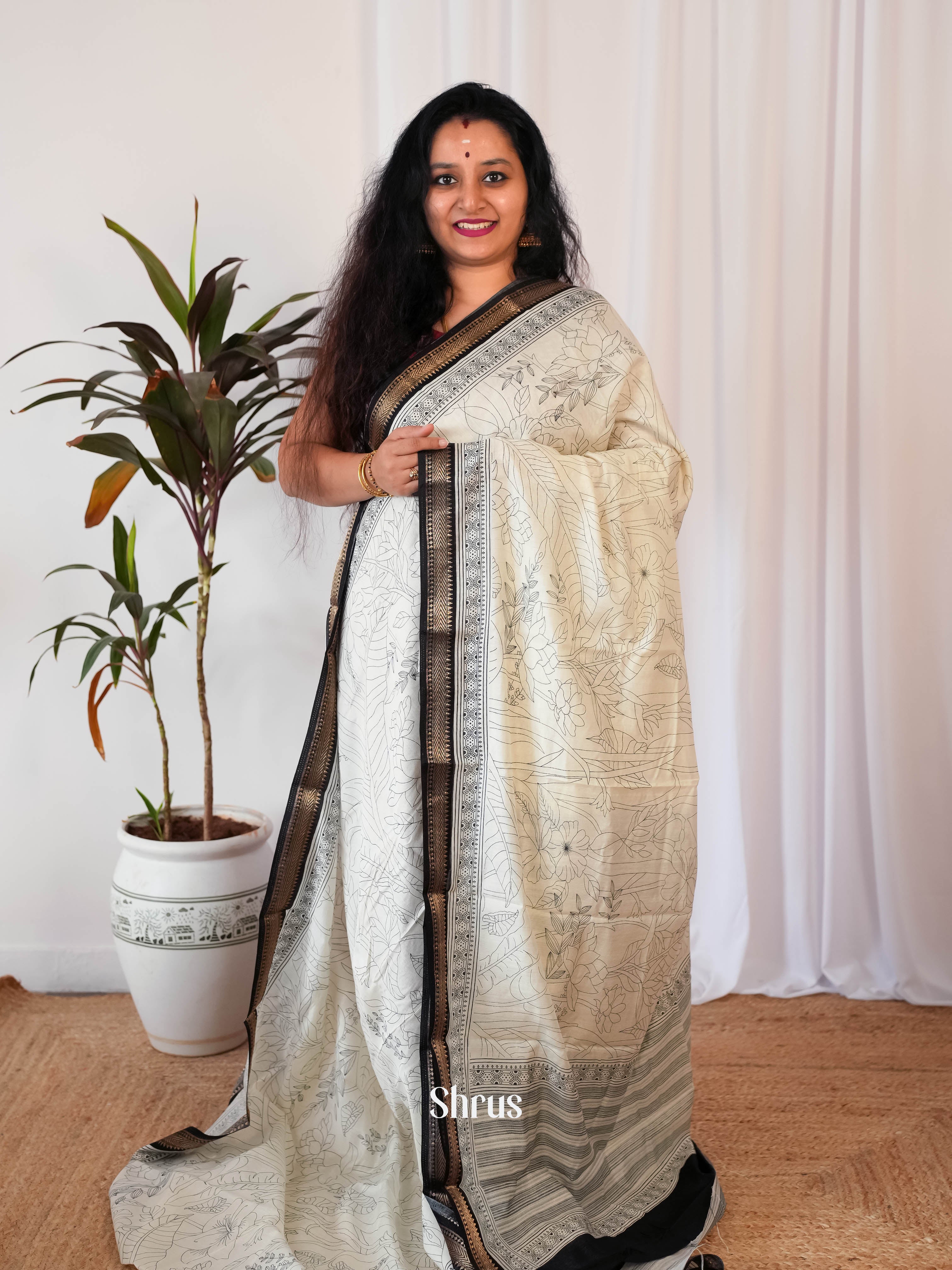 Cream & Black - Art modal Saree - Shop on Shrus.com